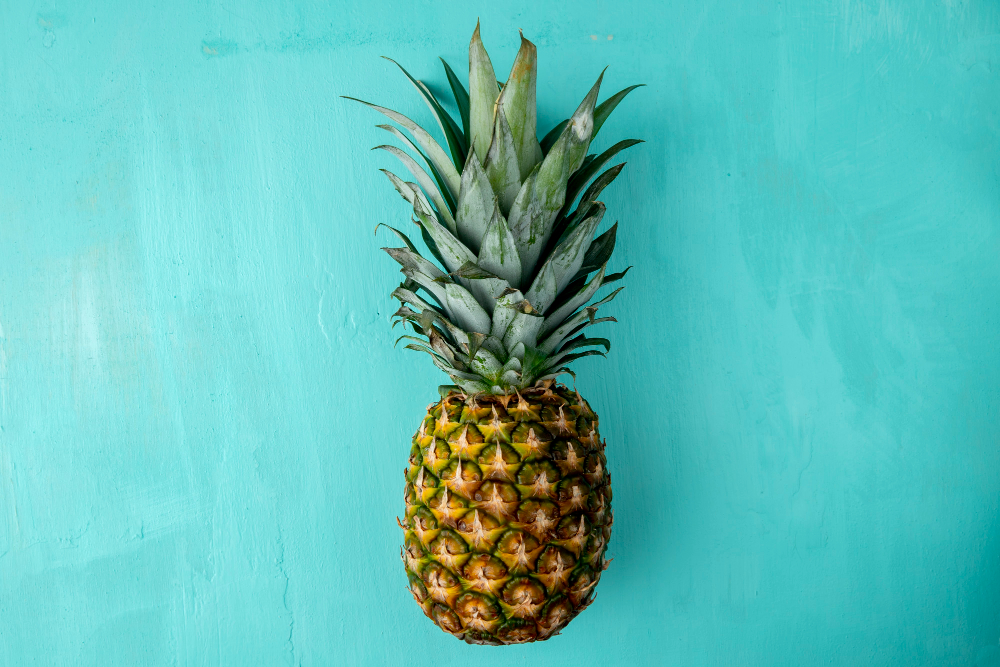 Del Lujo de las Piñas a la Inmortalidad Dorada: Caprichos Históricos que Desafían la Razón