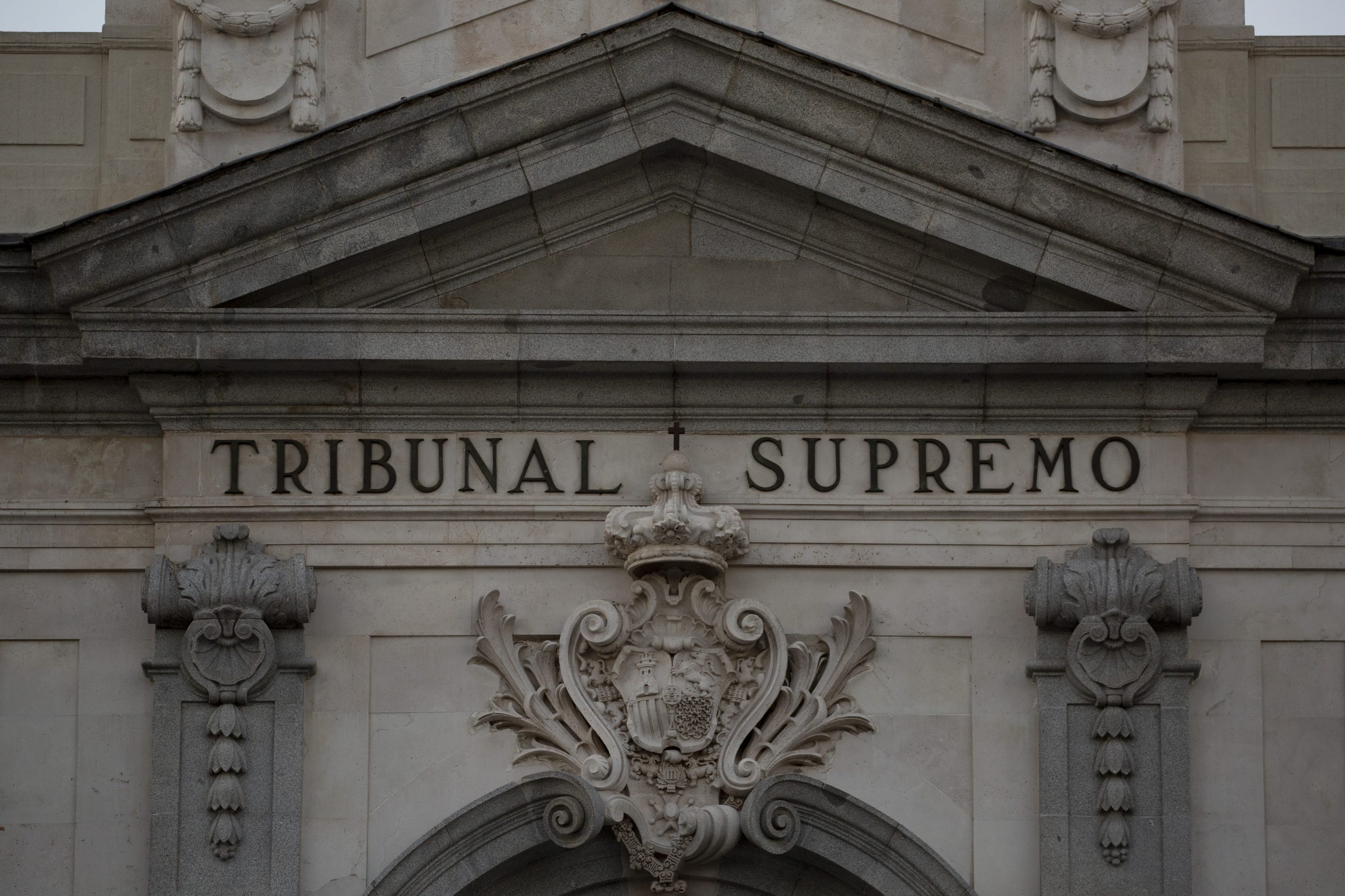 Pisos Turísticos: ¿Adiós a la Fiesta en tu Comunidad? El Supremo Marca la Pauta