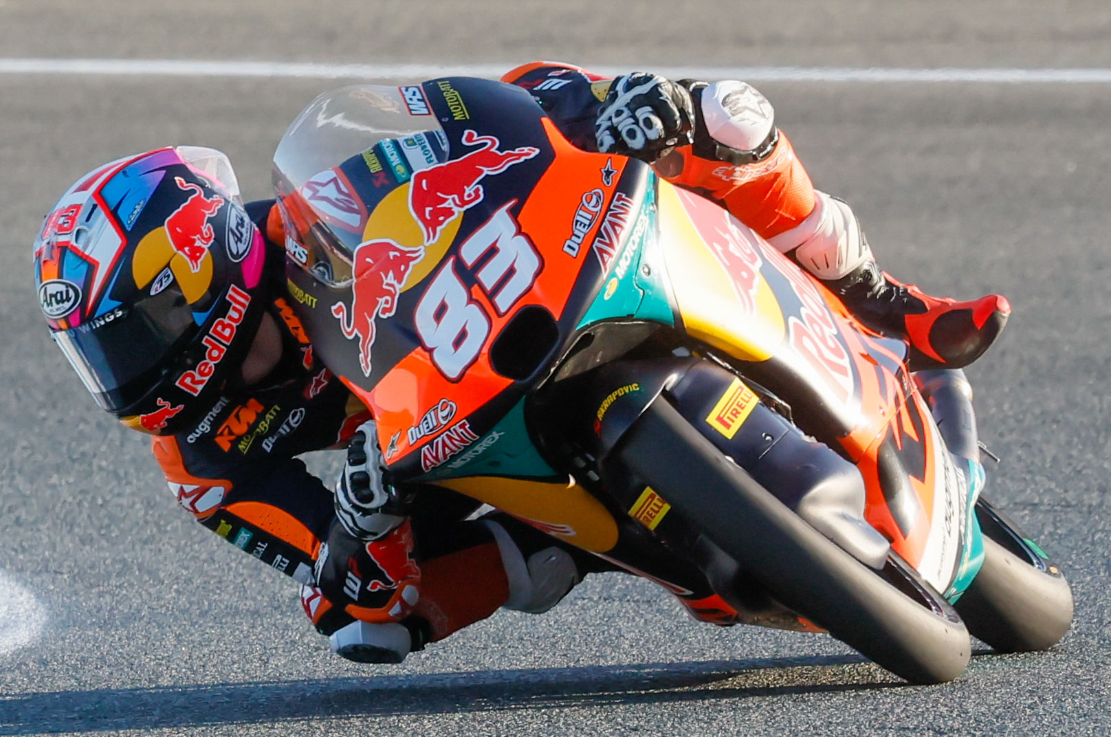 Álvaro Carpe Brilla en Austin: Rompe el Récord de la Pole en Moto3