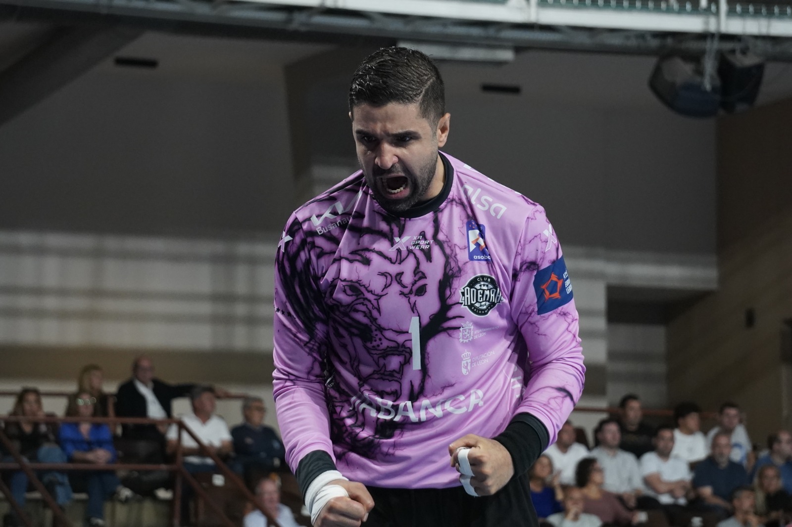 Abanca Ademar adapts to the absence of its goalkeeper Saeid Barkhordari for family reasons Abanca Ademar adapts to the absence of its goalkeeper Saeid Barkhordari for family reasons