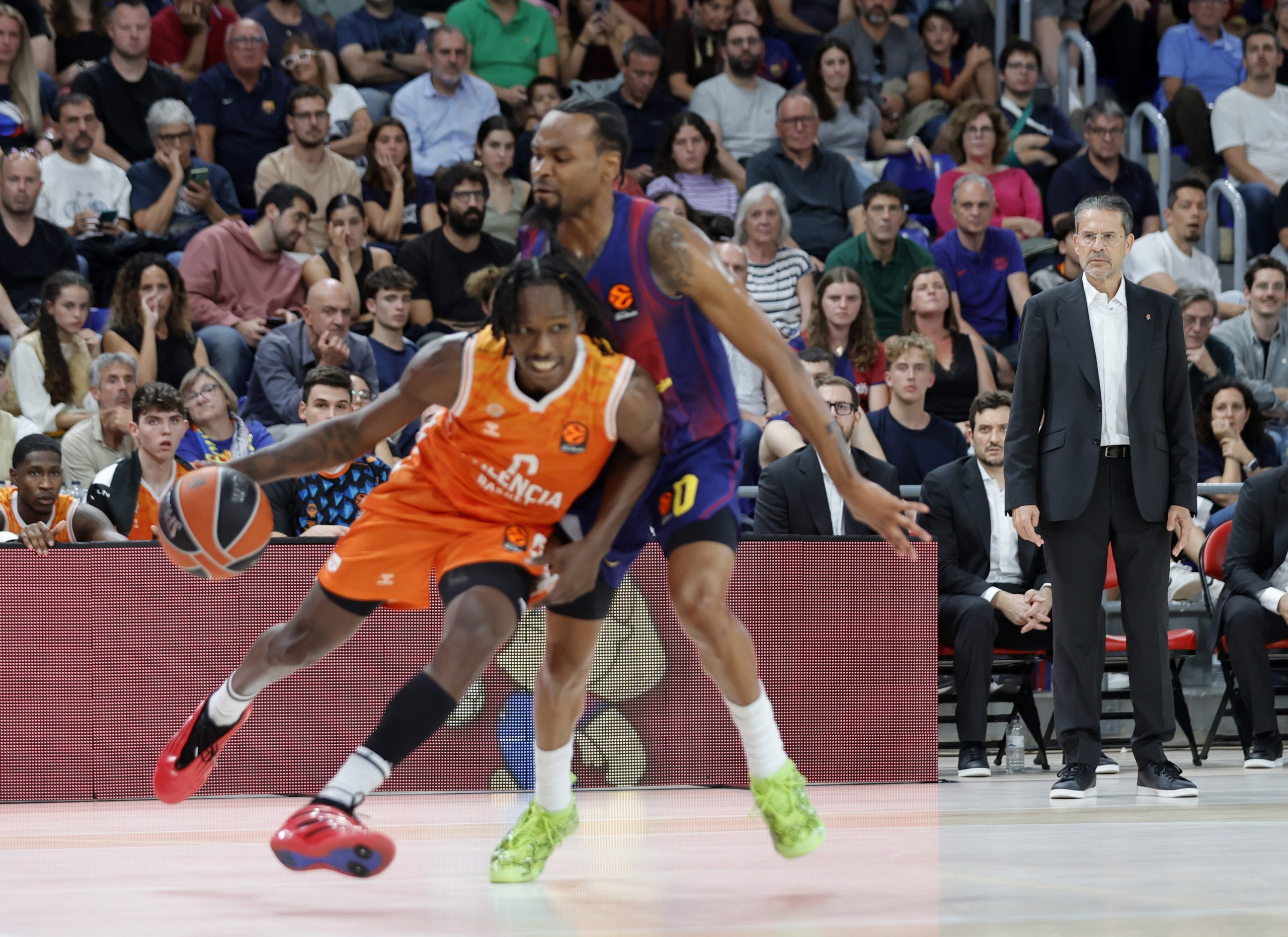 Pedro Martínez: El Arquitecto del Valencia Basket y su Visión de Futuro Pedro Martínez: El Arquitecto del Valencia Basket y su Visión de Futuro