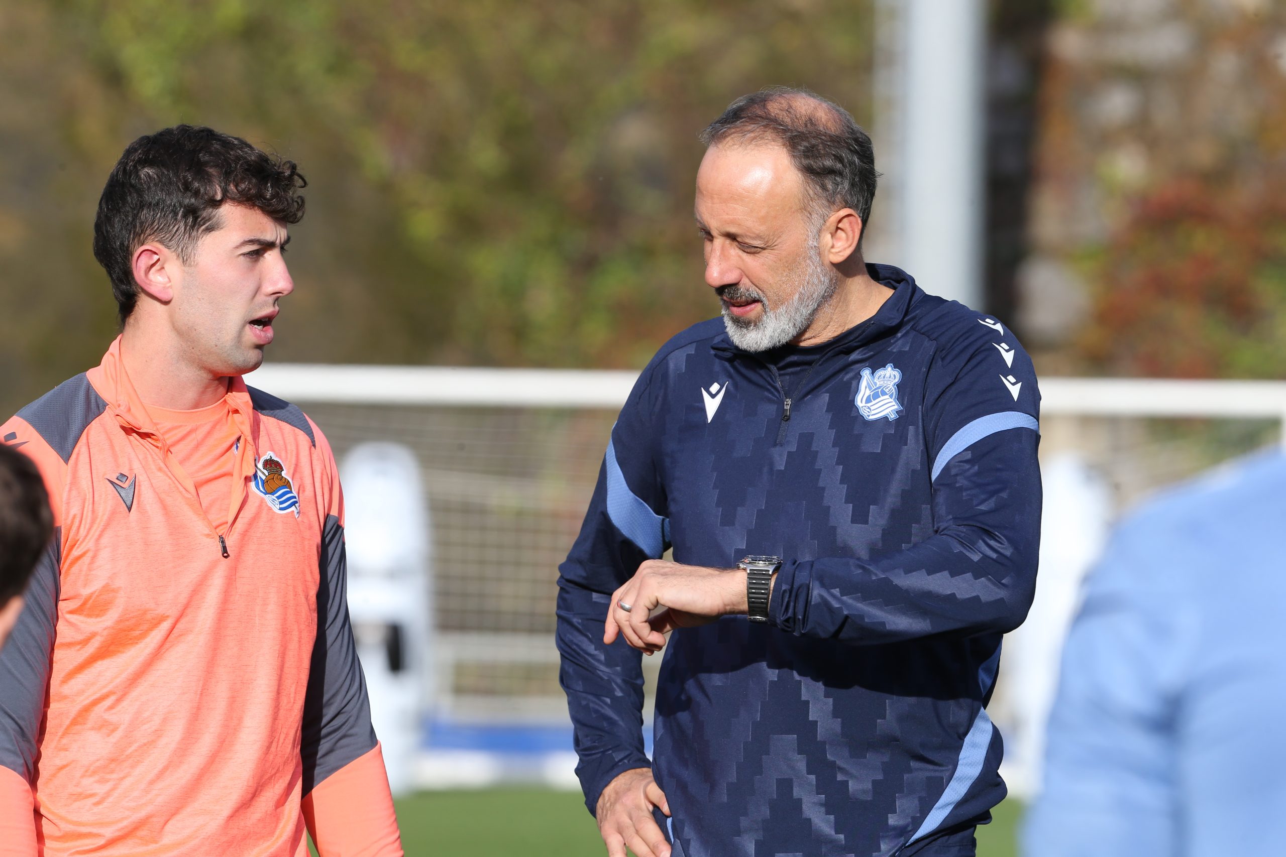 La Real Sociedad enfrenta un duro parón con múltiples bajas tras la derrota ante Villarreal