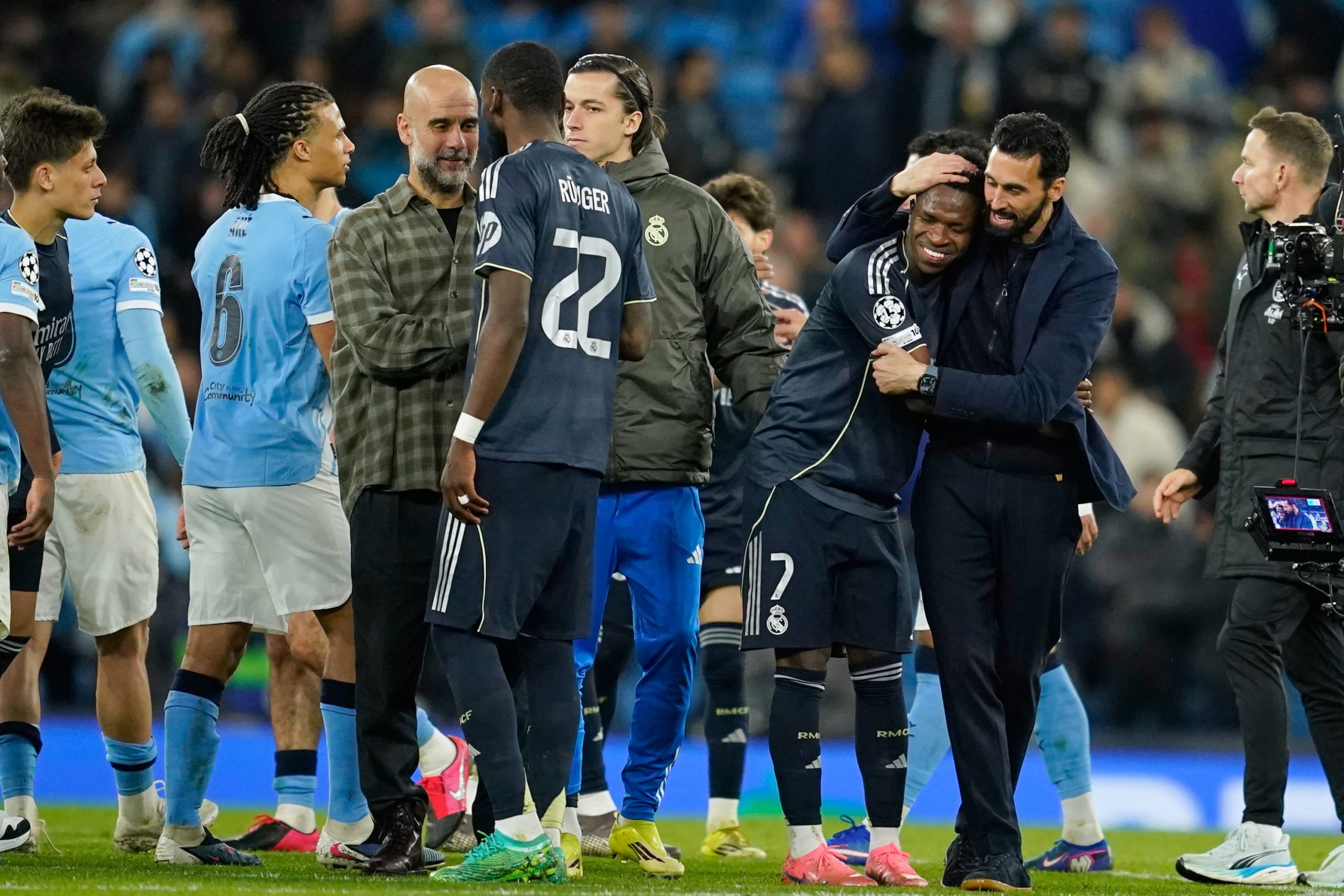 Incidente inesperado: Guardiola y Rüdiger protagonizan un tenso momento tras el partido Incidente inesperado: Guardiola y Rüdiger protagonizan un tenso momento tras el partido