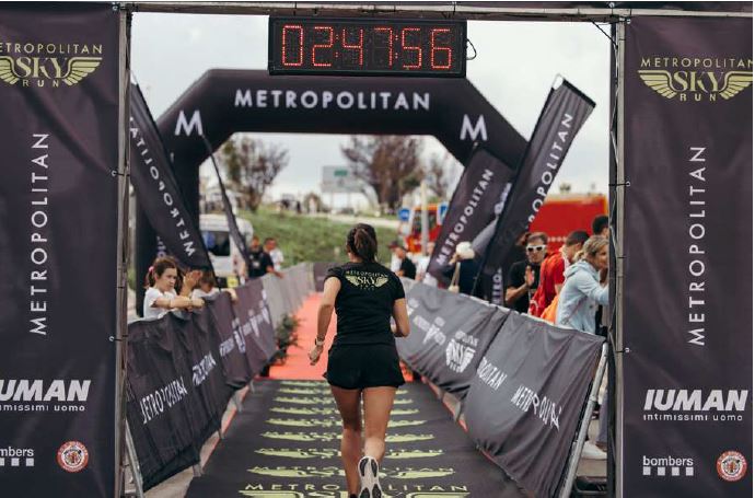 Barcelona se Corona en el Circuito Mundial: La Metropolitan Sky Run Asciende al Olimpo del Towerrunning Barcelona se Corona en el Circuito Mundial: La Metropolitan Sky Run Asciende al Olimpo del Towerrunning