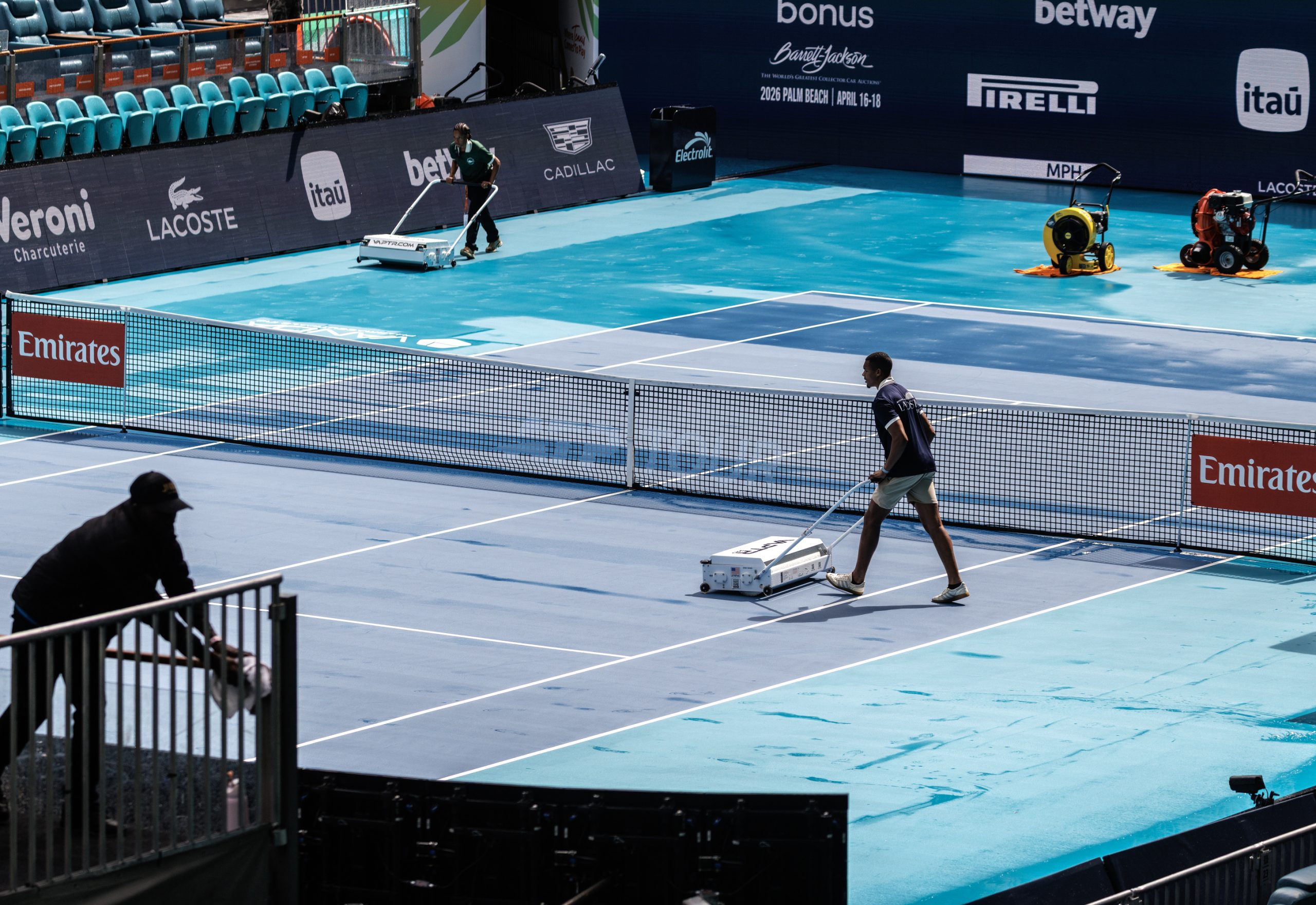 La tormenta desata el caos en el Masters de Miami: ¿quiénes son los ganadores y perdedores? La tormenta desata el caos en el Masters de Miami: ¿quiénes son los ganadores y perdedores?