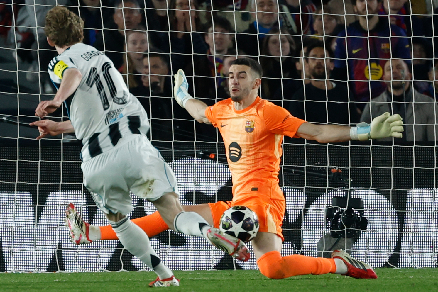 Joan García, el guardián del Barça que aspira al 'Trofeo Zamora'