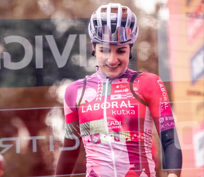 Kopecky Reina en San Remo Femenina: Un Sprint de Épica y un Peligroso Descenso Kopecky Reina en San Remo Femenina: Un Sprint de Épica y un Peligroso Descenso