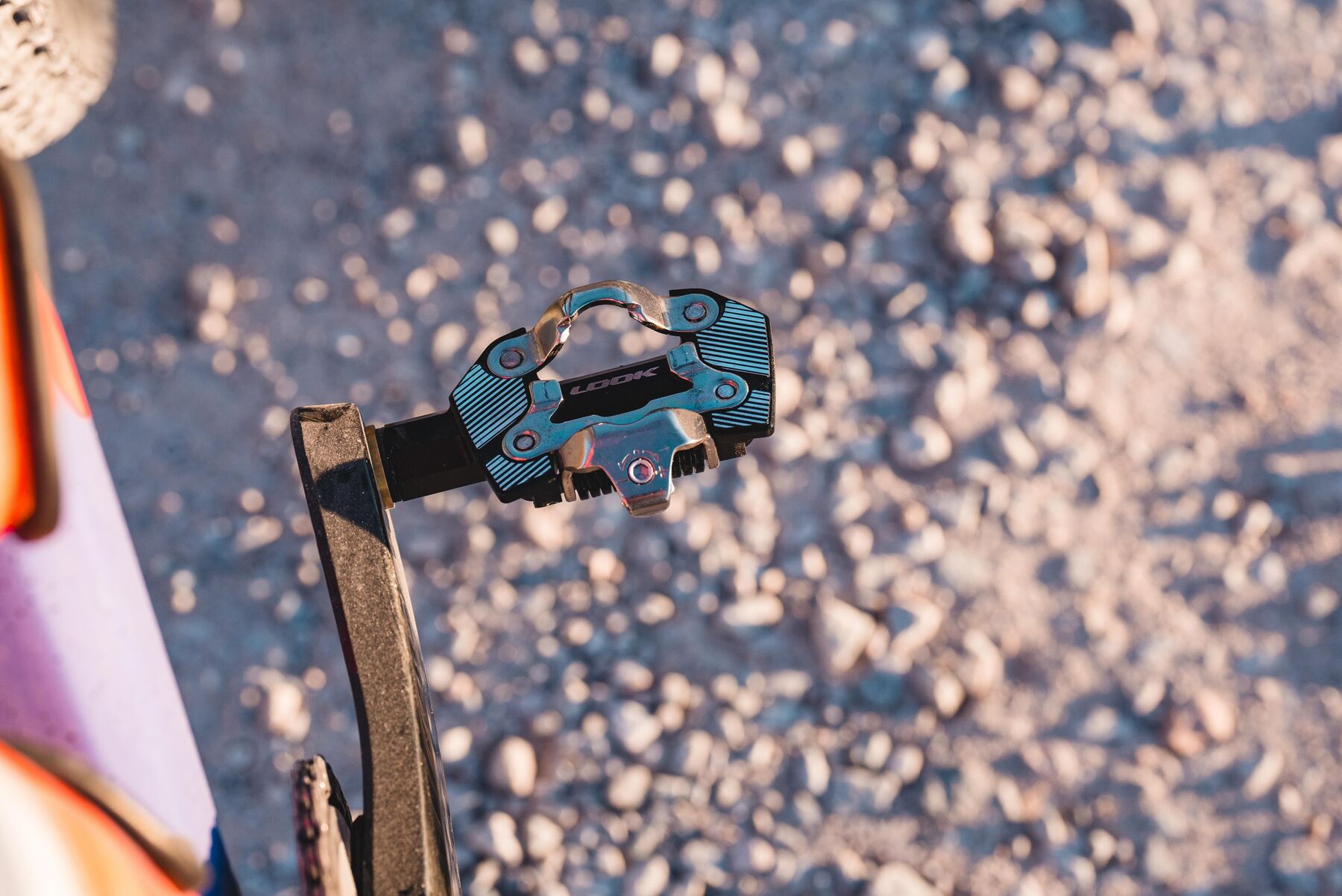 Look Revoluciona el Gravel: ¡Pedales de Una Cara, Más Ligereza y Agarre!