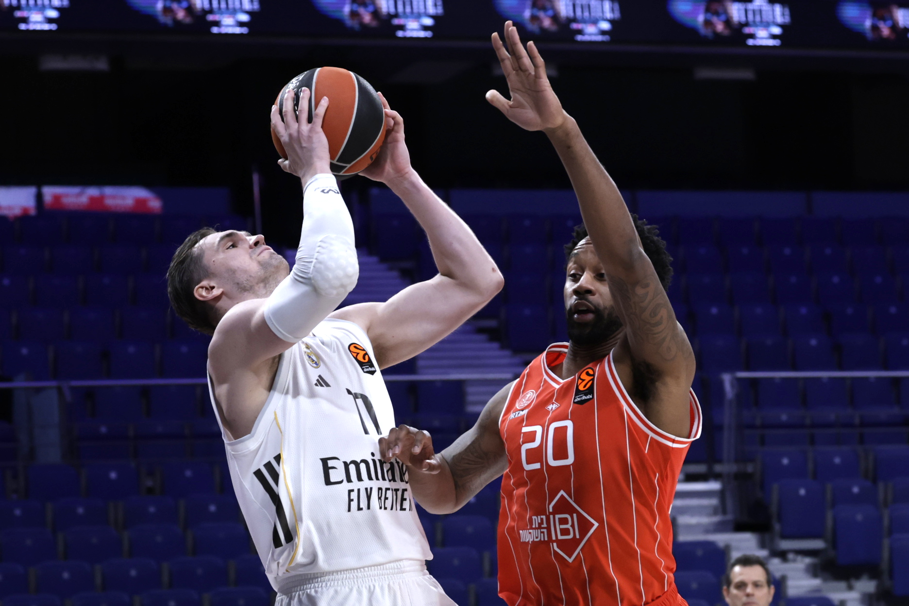 El Real Madrid se impone sin piedad a Hapoel Tel Aviv en un emocionante duelo de Euroliga El Real Madrid se impone sin piedad a Hapoel Tel Aviv en un emocionante duelo de Euroliga