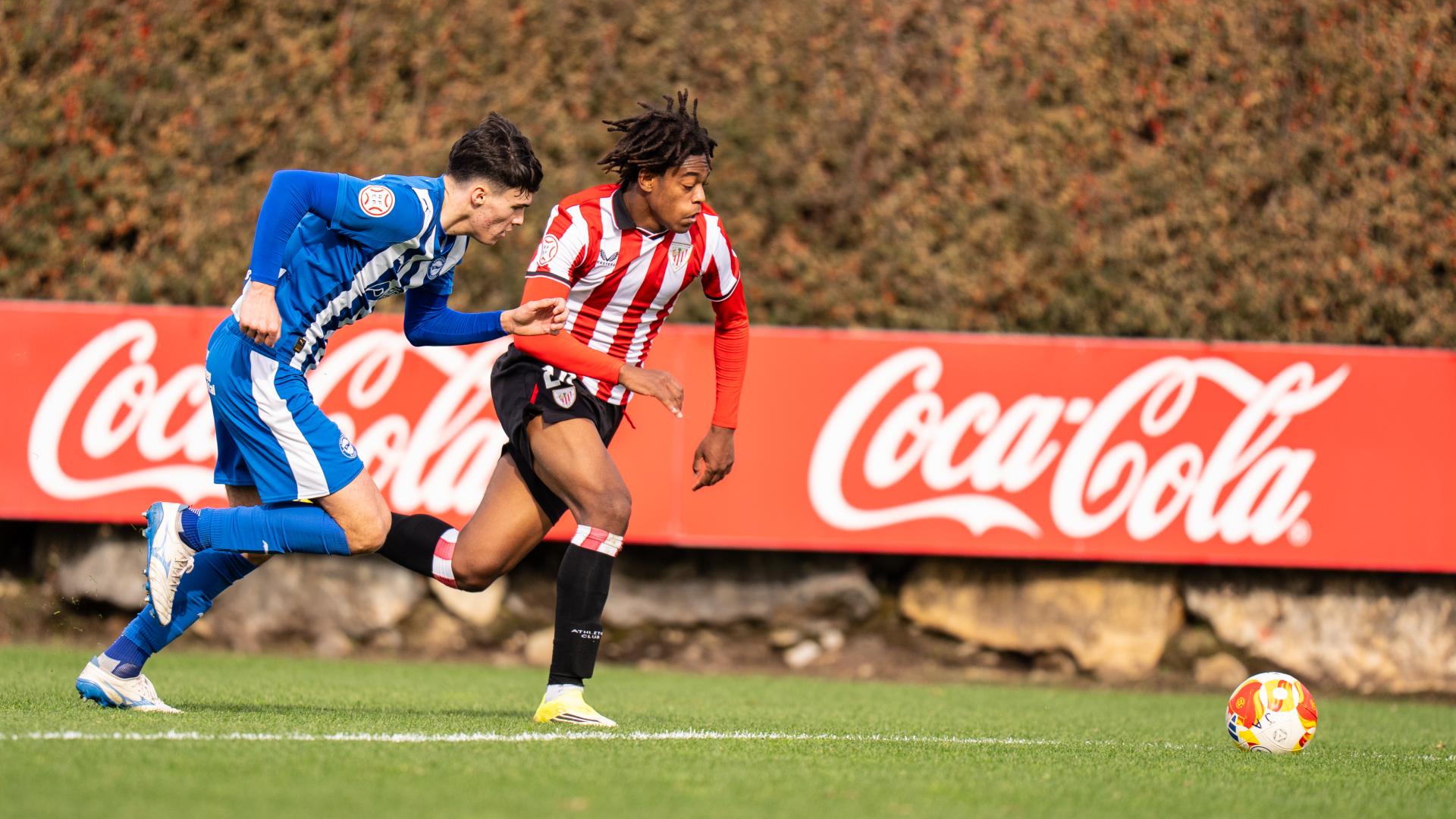 Athletic Juvenil Conquers the Division of Honor and Dreams of the Champions Cup