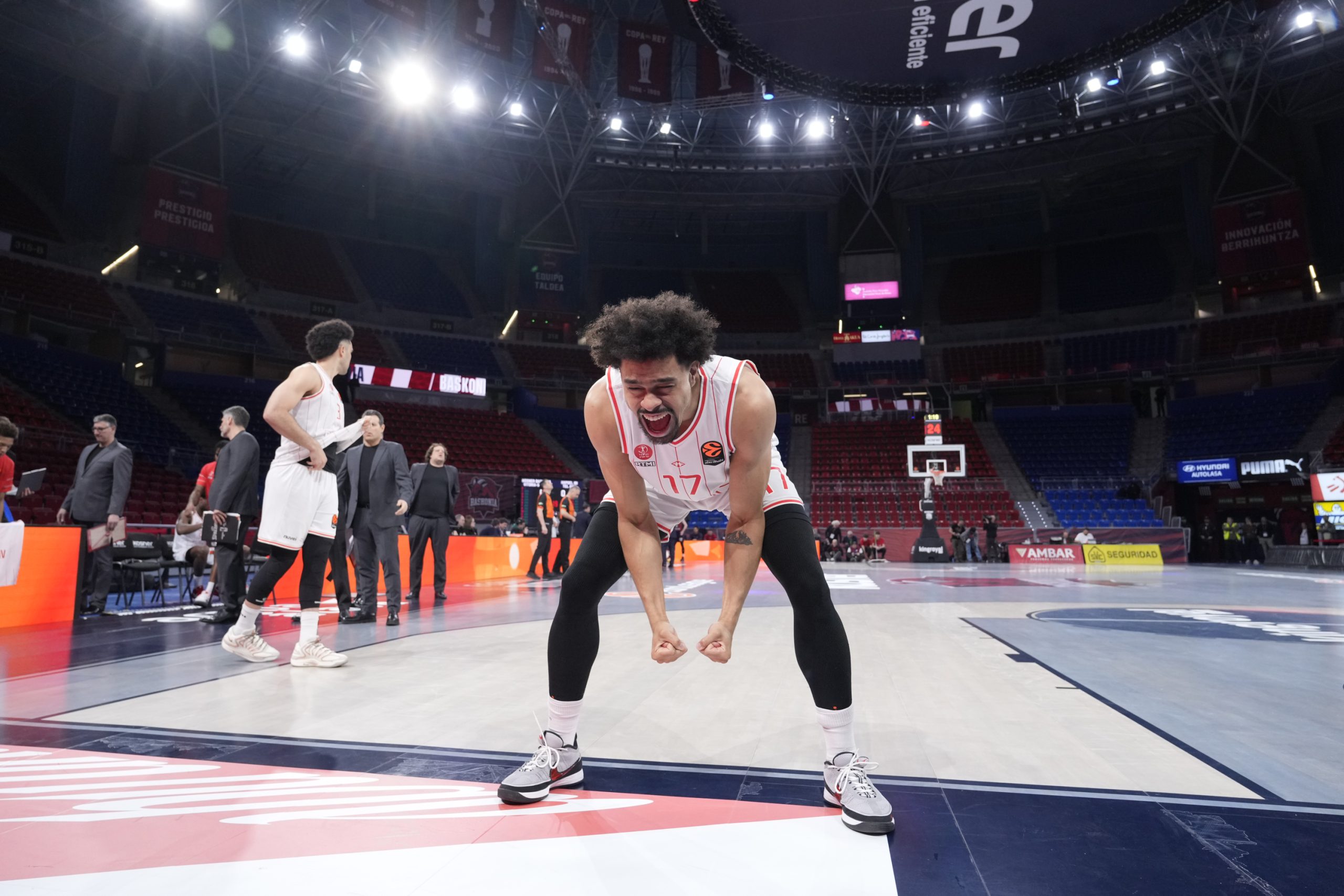 ¡Locura en el Buesa Arena! Récord de Anotación Histórico en la Euroliga Desafía la Lógica Baloncestística