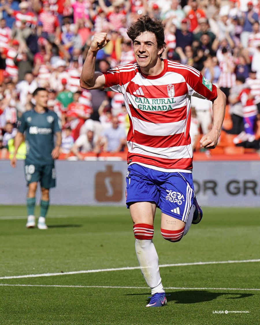 Granada takes a firm step towards permanence after beating Huesca