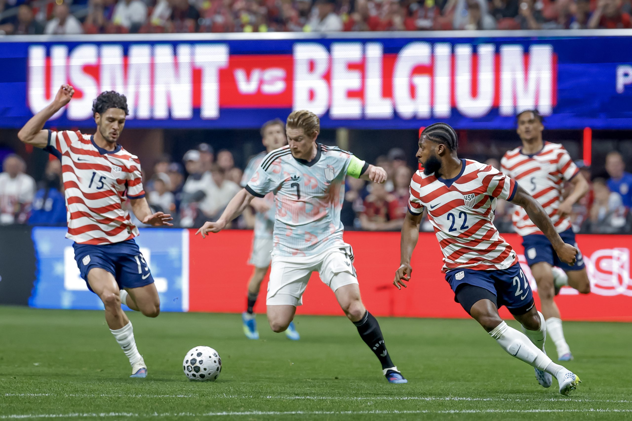 Johnny Cardoso's return to the national team: a stumble before the World Cup Johnny Cardoso's return to the national team: a stumble before the World Cup