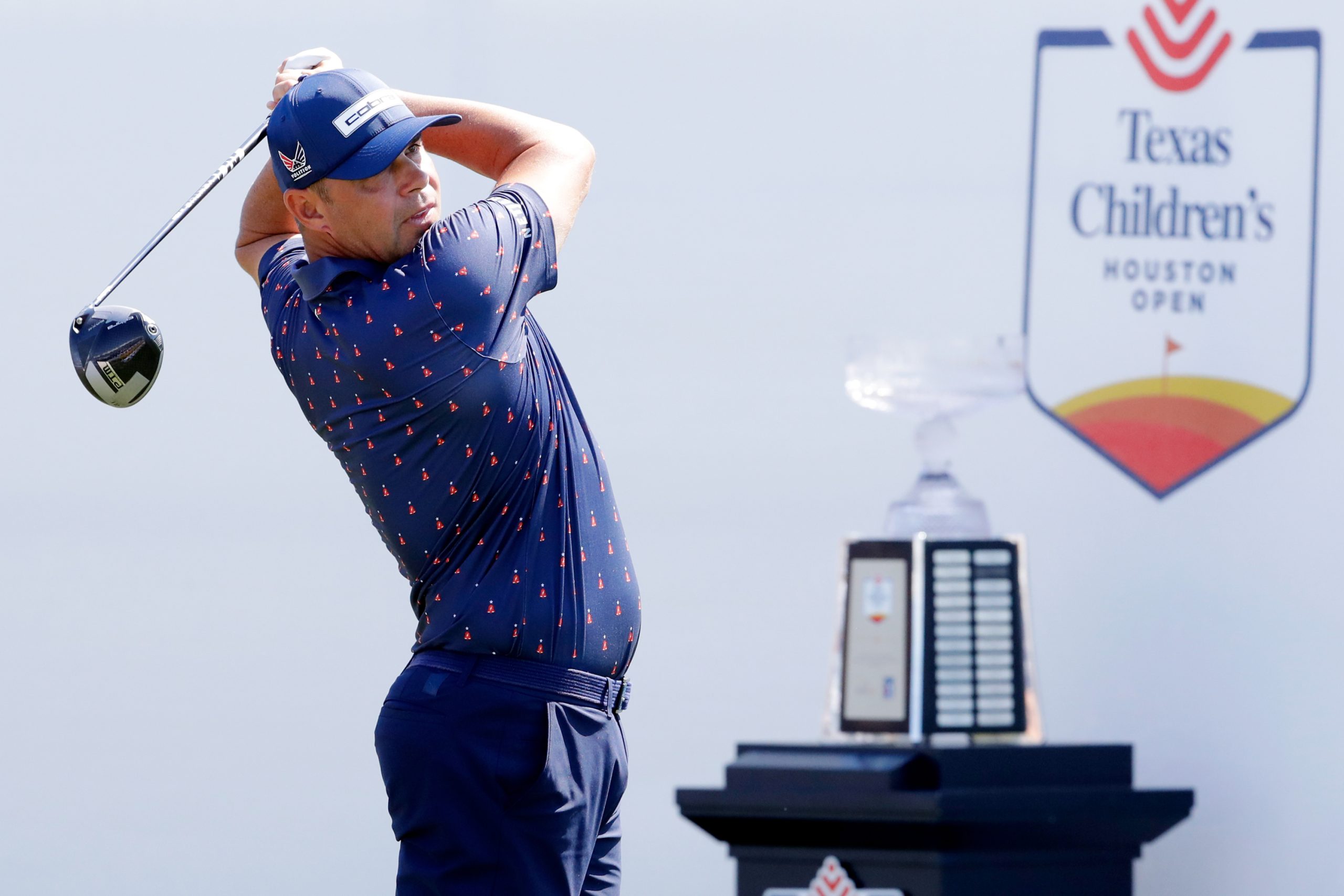 Woodland Breaks the Drought: Six Years Later, Returns to the Top of Golf!