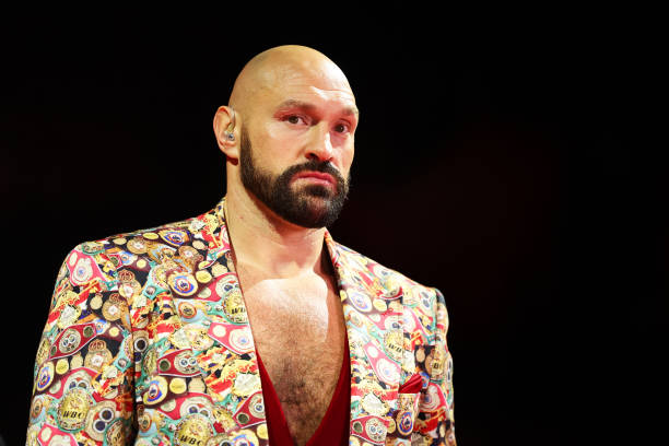 ¡El Rey Regresa a Casa! Fury se Enfrenta a Makhmudov en una Noche de Boxeo Épica en Londres