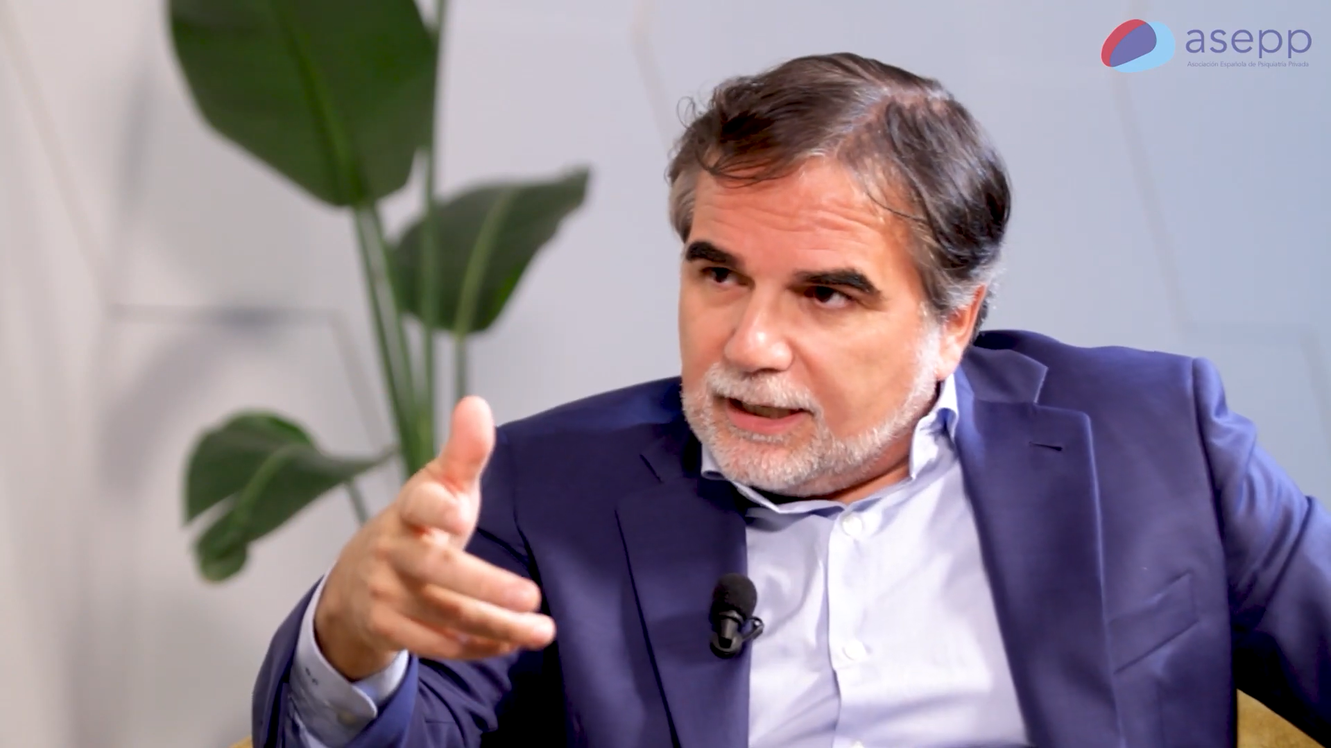 Descubriendo la Clave de la Felicidad: Consejos de un Experto en Salud Mental