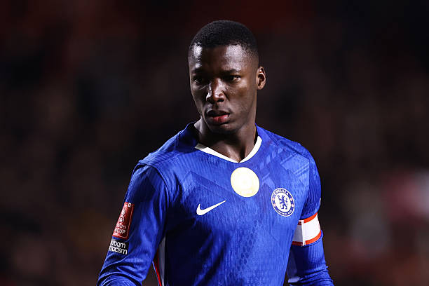 ¡Bombazo en Stamford Bridge! Caicedo, el 'Motor' de Ecuador, Sella su Futuro con el Chelsea hasta 2033