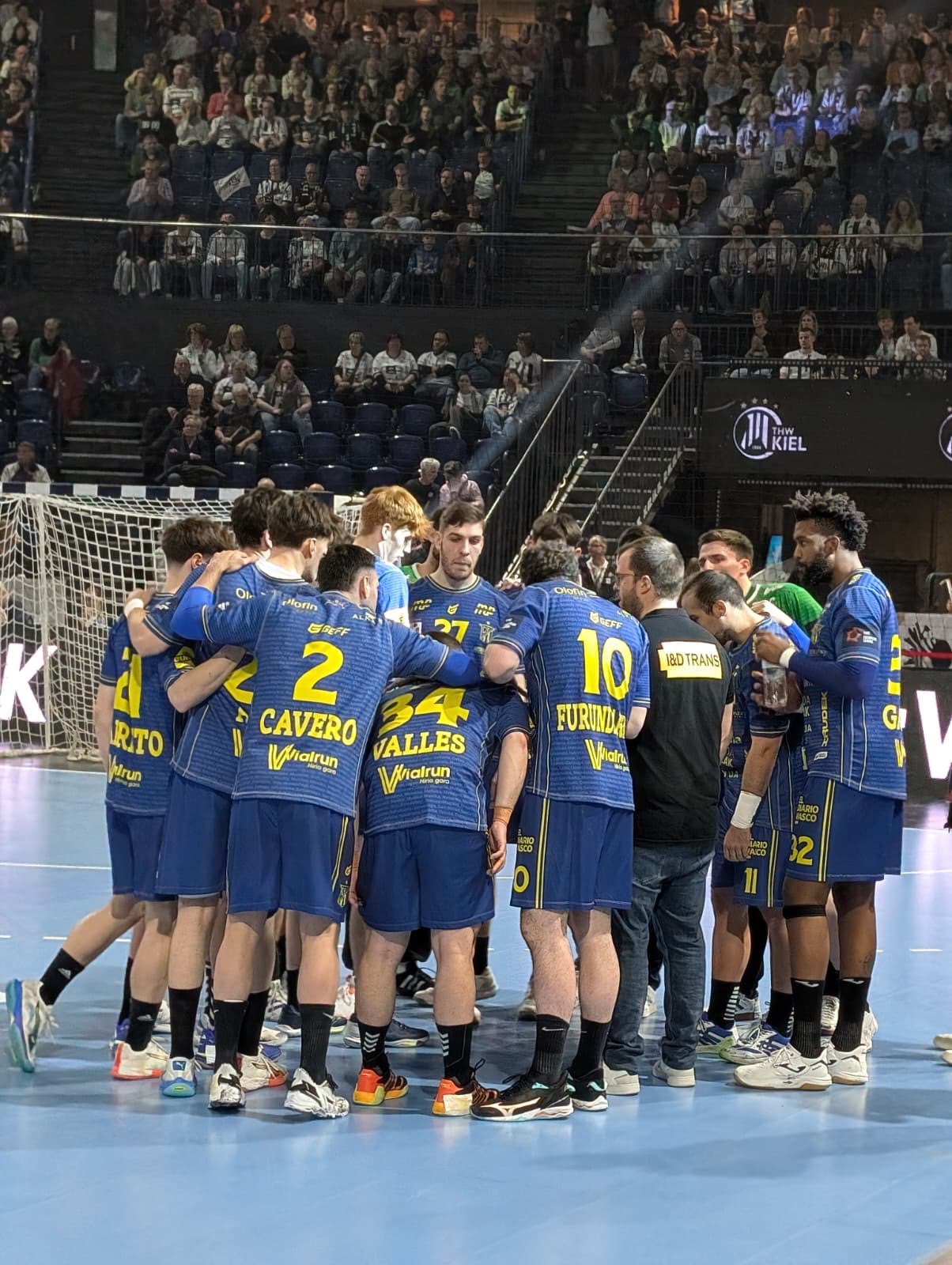 El Irudek Bidasoa sorprende al Dicorpebal Logroño y complica la lucha por el subcampeonato de la Liga Asobal