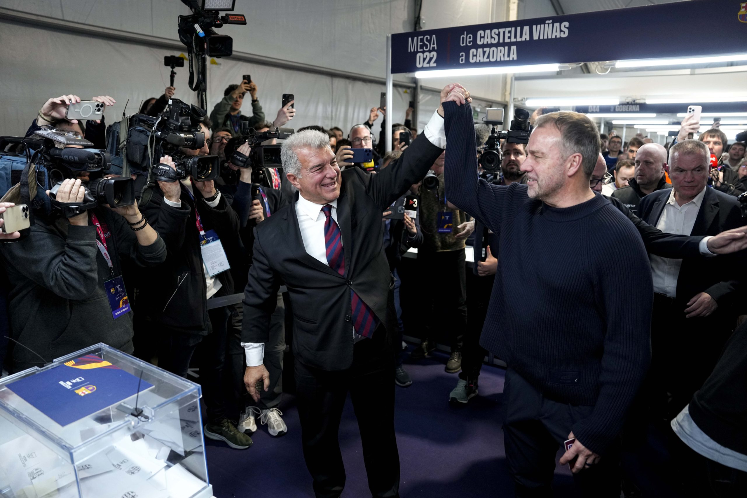 Laporta talks about the future of Barça: Will Flick renew? What will happen to the transfer market?