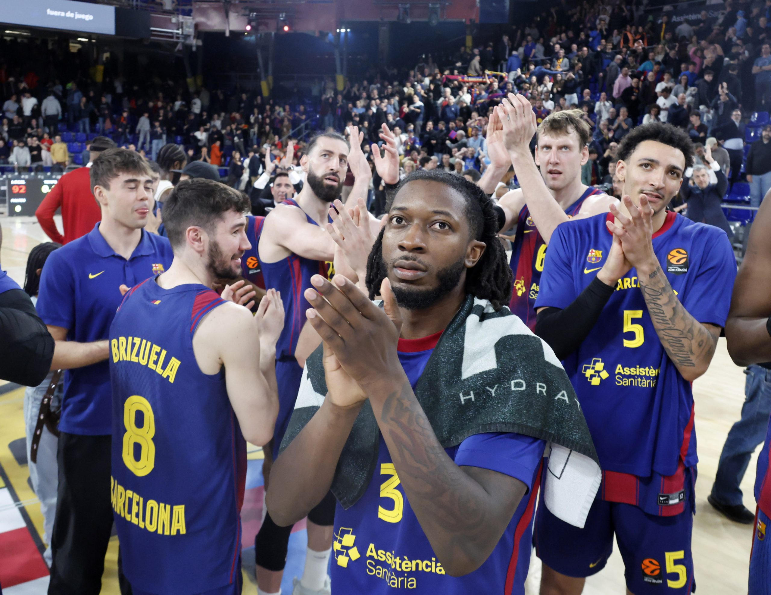 Cale Lanza el Guante: 