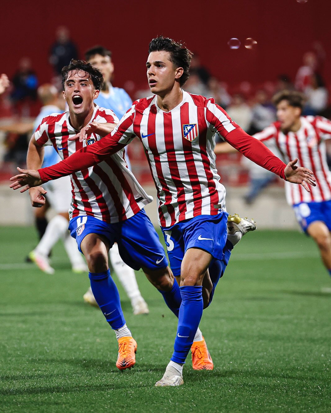 El Atlético Madrileño se juega el liderato ante un Marbella en horas bajas