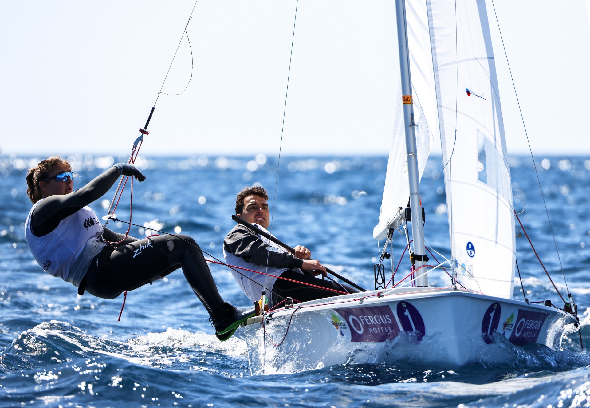 La Semana Olímpica Francesa de Vela Inicia con Éxito para los Regatistas Españoles