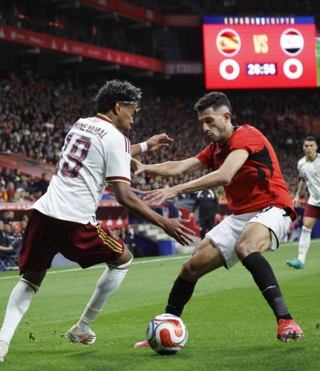 España Cierra Preparativos para el Mundial: Un Duelo de Estilo ante Egipto
