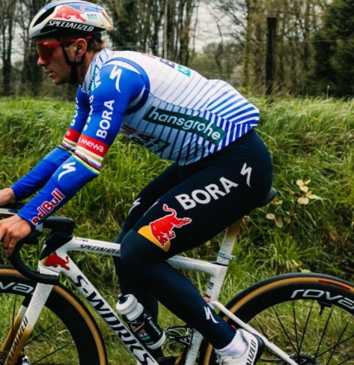 The Tour of Flanders dresses up: Evenepoel joins the battle of the titans The Tour of Flanders dresses up: Evenepoel joins the battle of the titans