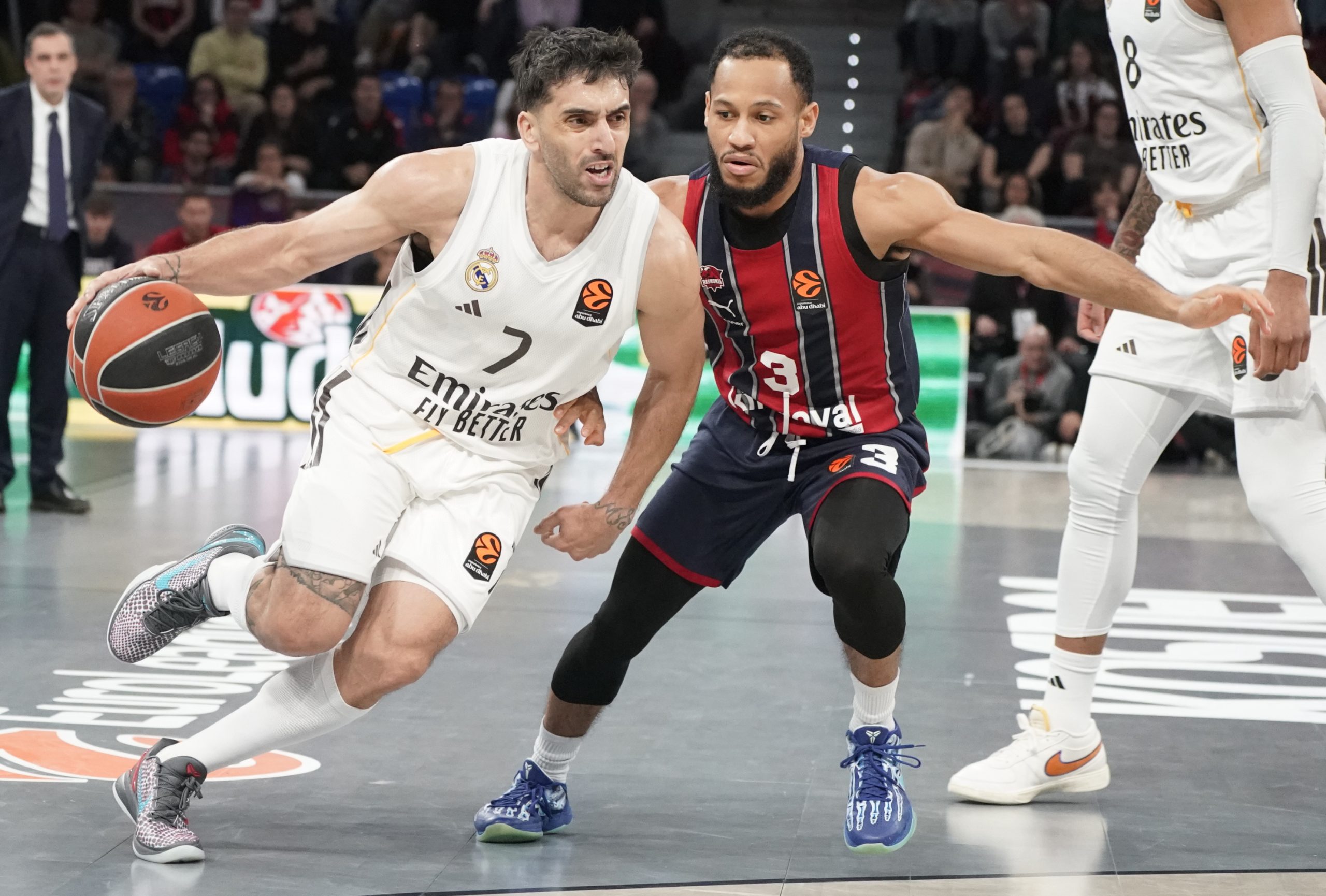 Euroliga: ¡La Batalla por el Trono Baloncestístico se Intensifica! Euroliga: ¡La Batalla por el Trono Baloncestístico se Intensifica!