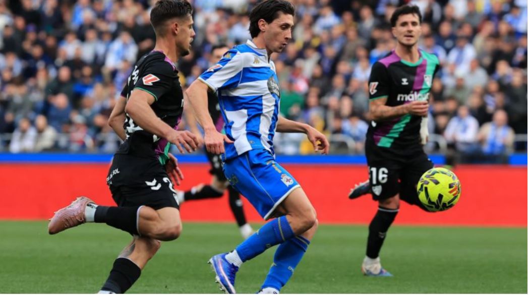 Draw in Riazor: Málaga Resists and Dépor Loses the Golaveraje