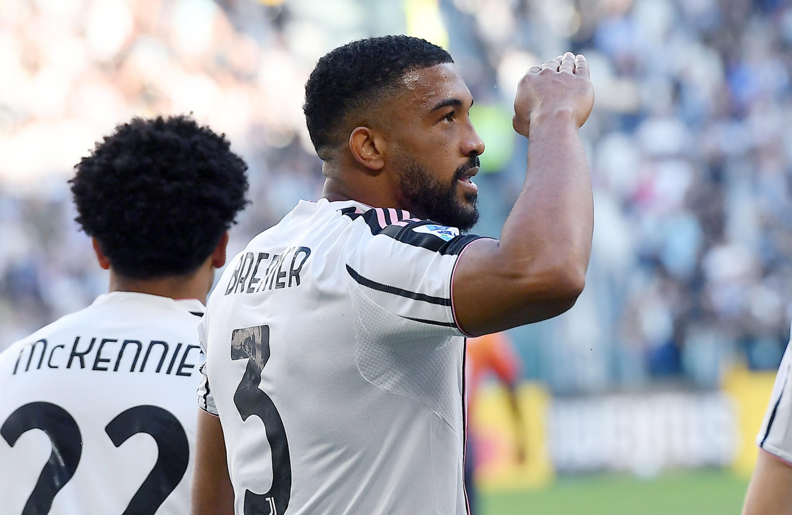 Juventus se acerca a la Champions con un triunfo contundente sobre Genoa