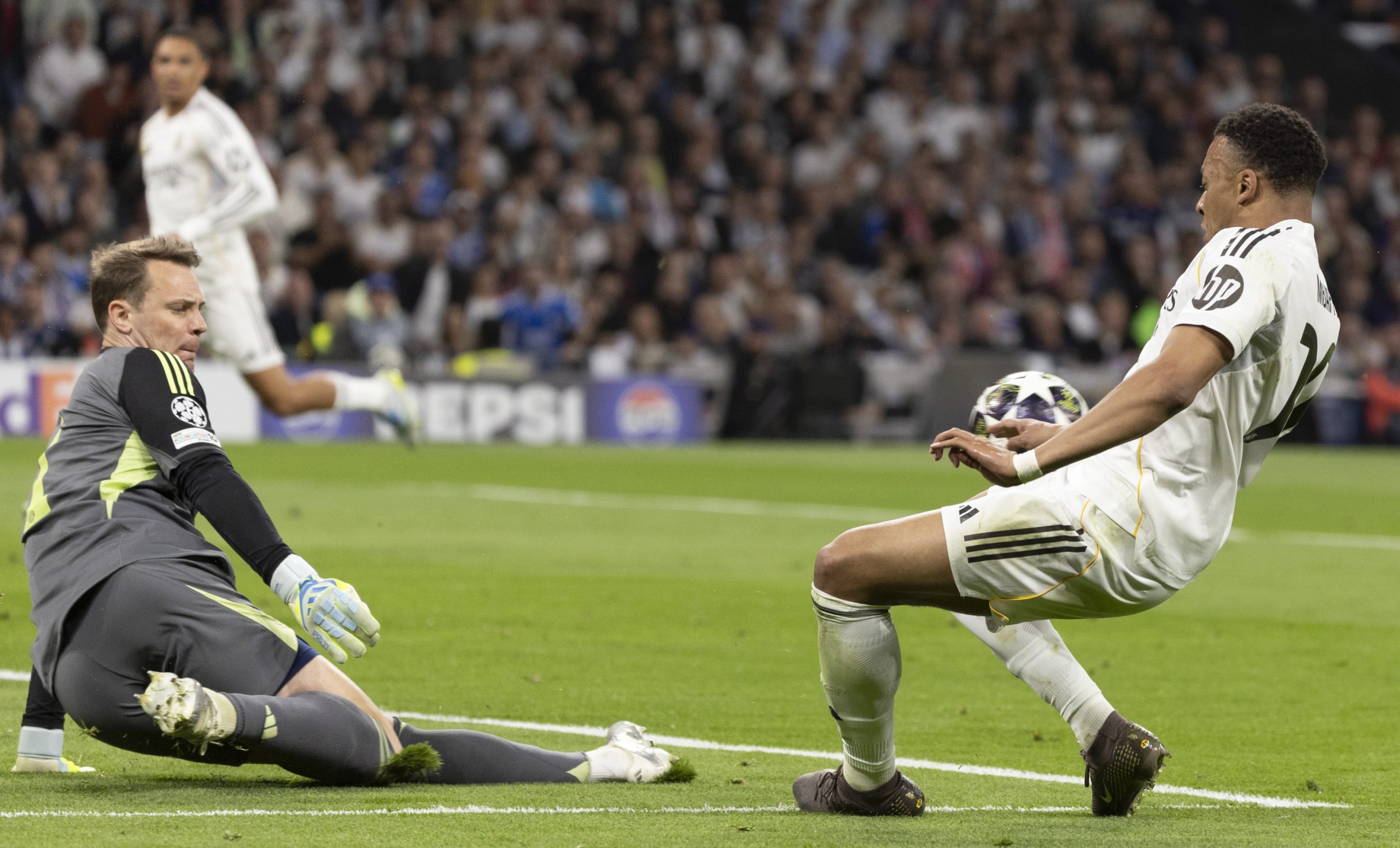 Un Bayern imparable: Cómo la magia de Neuer y el instinto de Kane marcaron la victoria