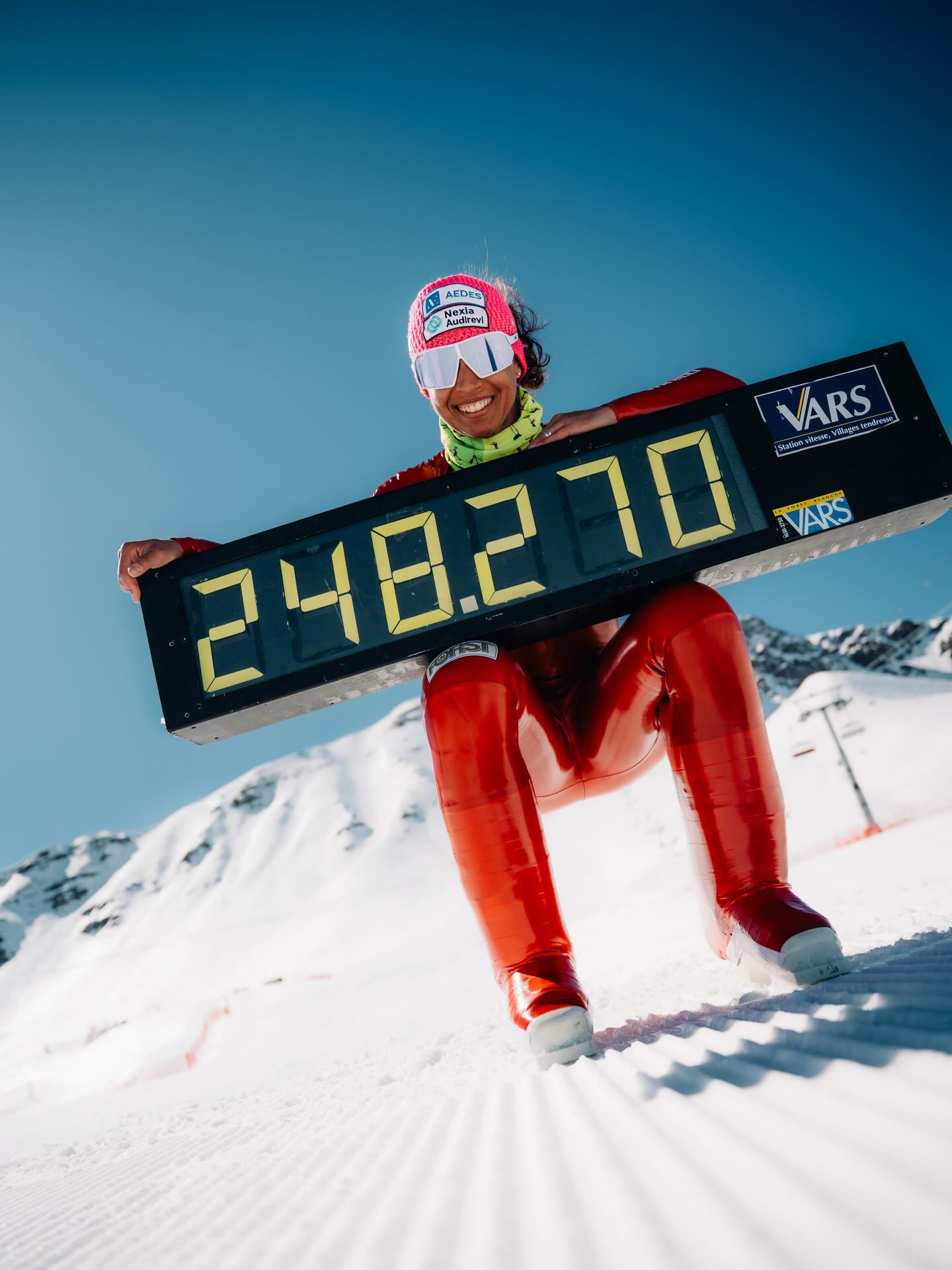 Valentina Greggio hace historia con un nuevo récord mundial de esquí de velocidad