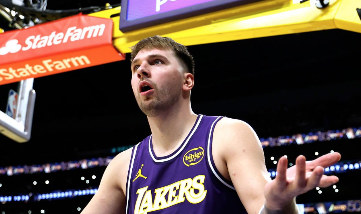 El caos en los Lakers: Crisis interna tras humillante derrota ante los Thunder