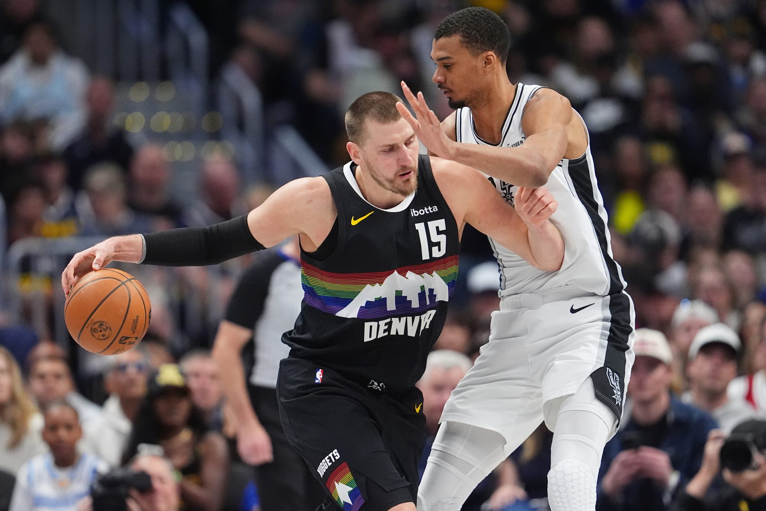Jokic: ¿El MVP Silencioso que Domina la NBA a su Ritmo?