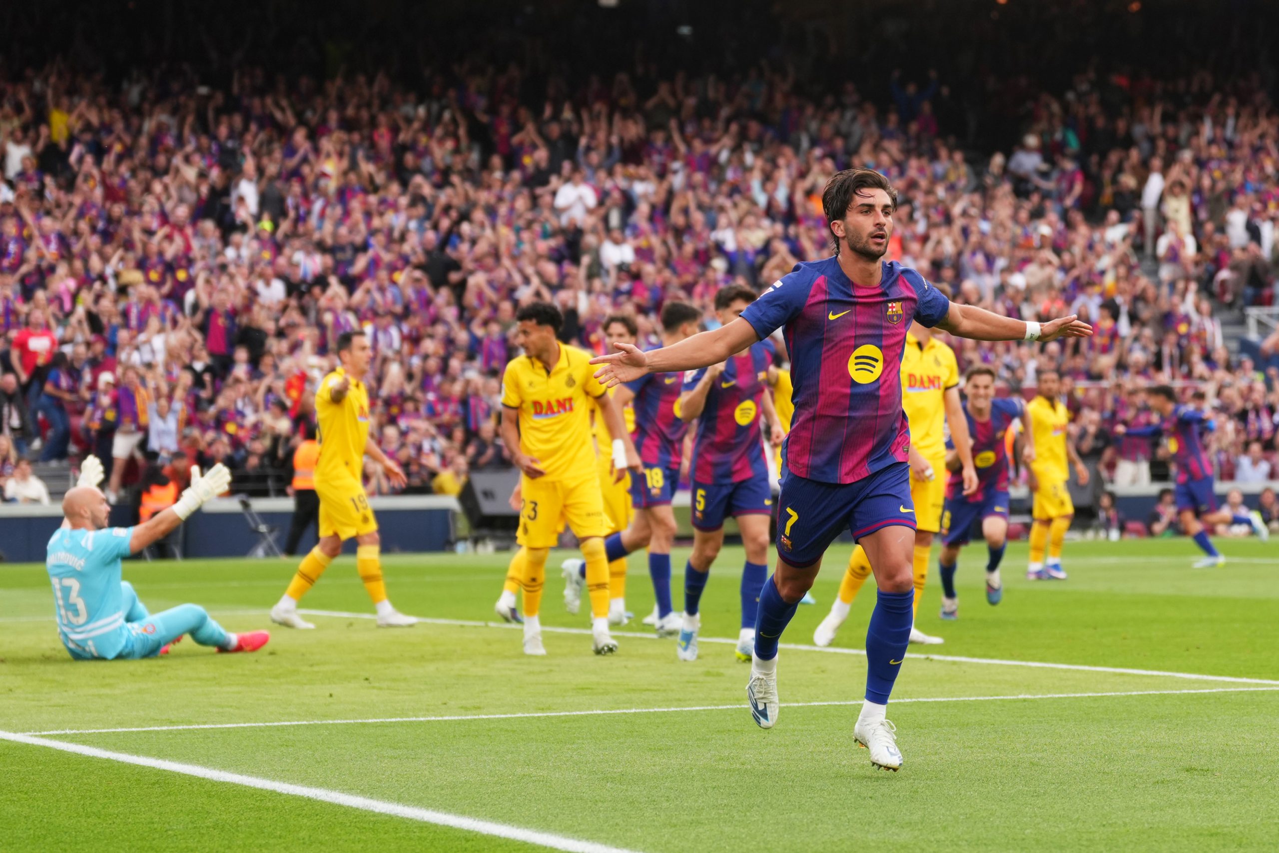 El Camp Nou, Inexpugnable: El Barça a un Paso de la Gestaa Histórica