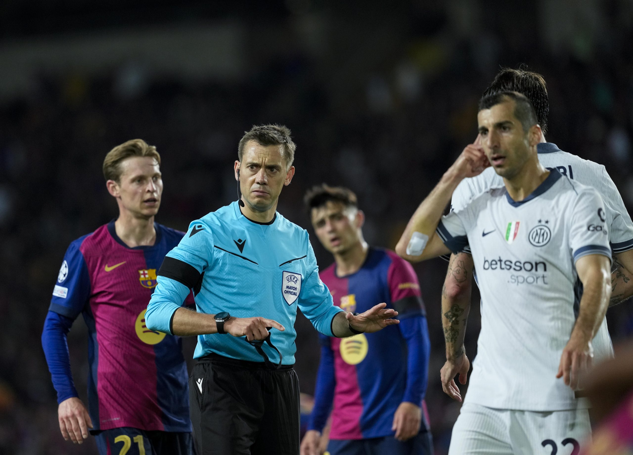 Turpin, el árbitro de la polémica: ¿Qué dice el historial en el Atlético-Barça de Champions?