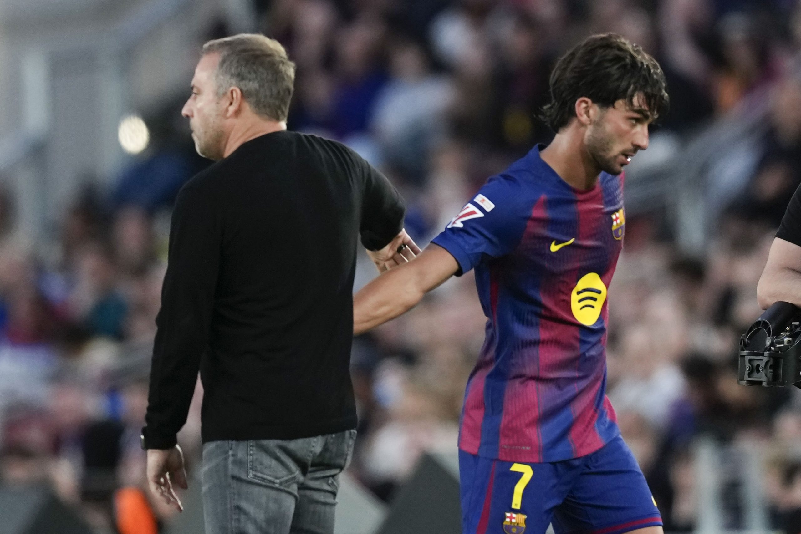 Hansi Flick se enfrenta a un desafío crucial en el Metropolitano: ¿cómo sorprender al Atlético?