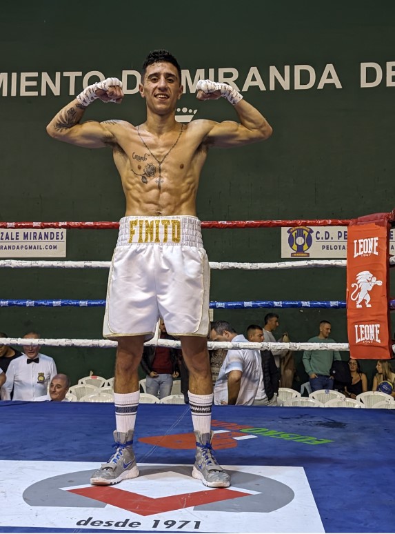 ¡El Boxeo Español se Prepara para una Batalla Épica! Endika Gómez, a un Paso del Título Nacional del Peso Pluma