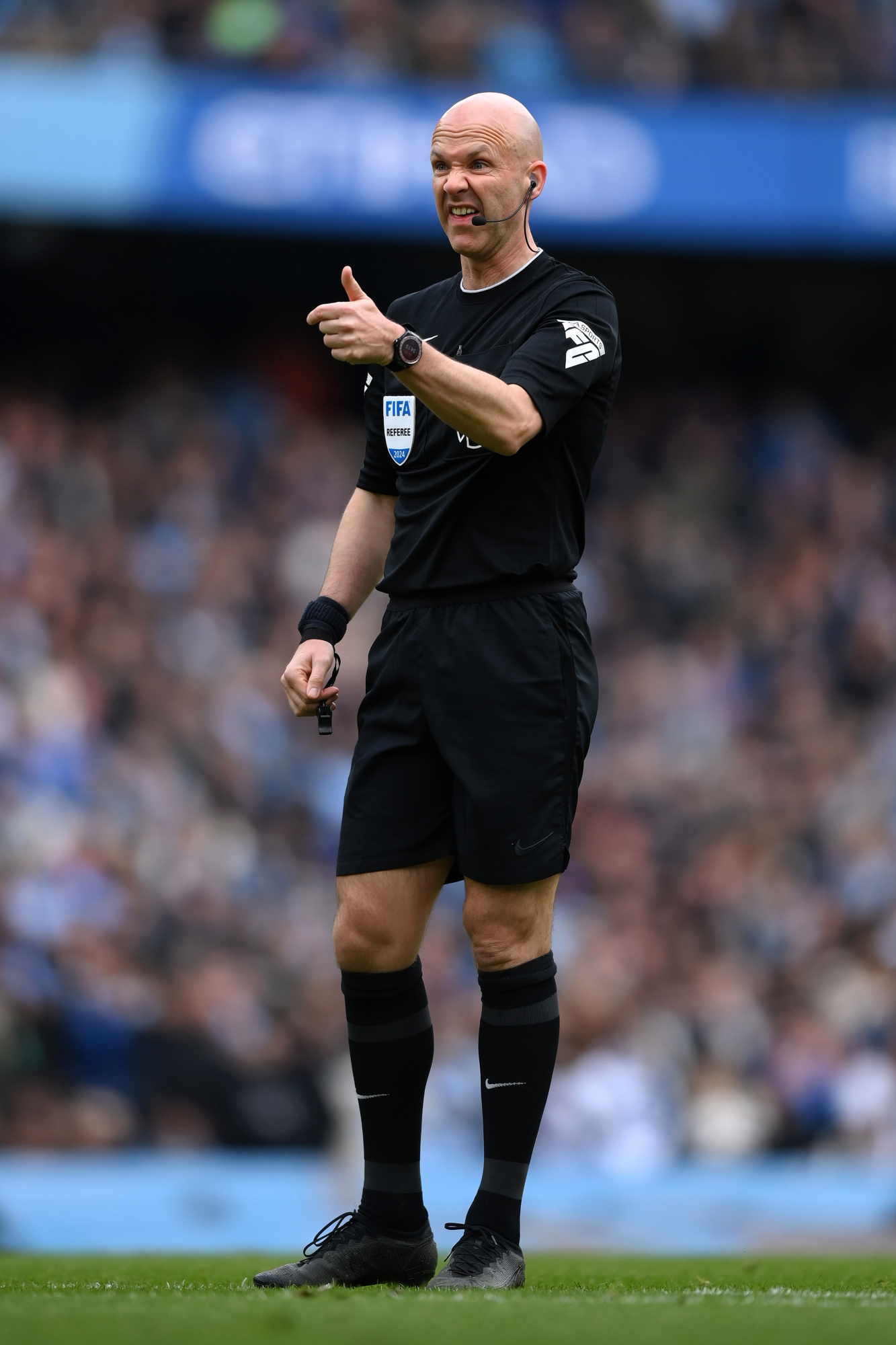 ¡El Clásico de Mánchester que Decide la Premier! ¿Taylor, el Árbitro de la Discordia?