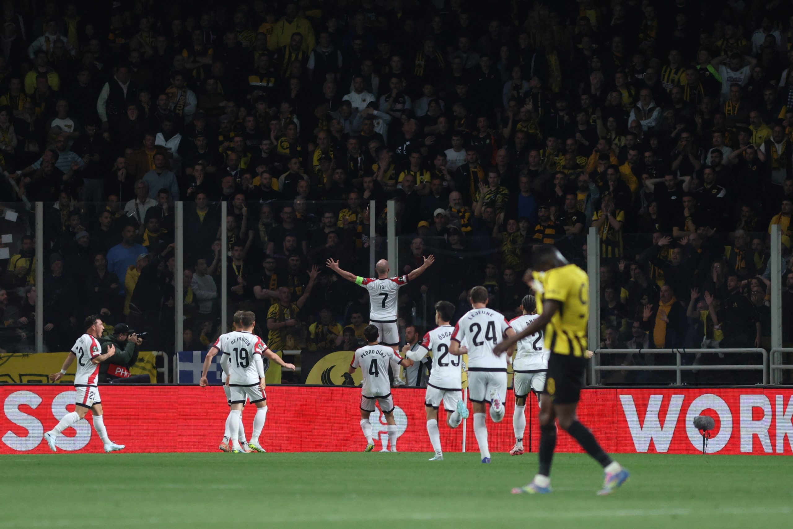 ¡El Rayo Vallecano Desafía la Lógica y Sueña en Europa!