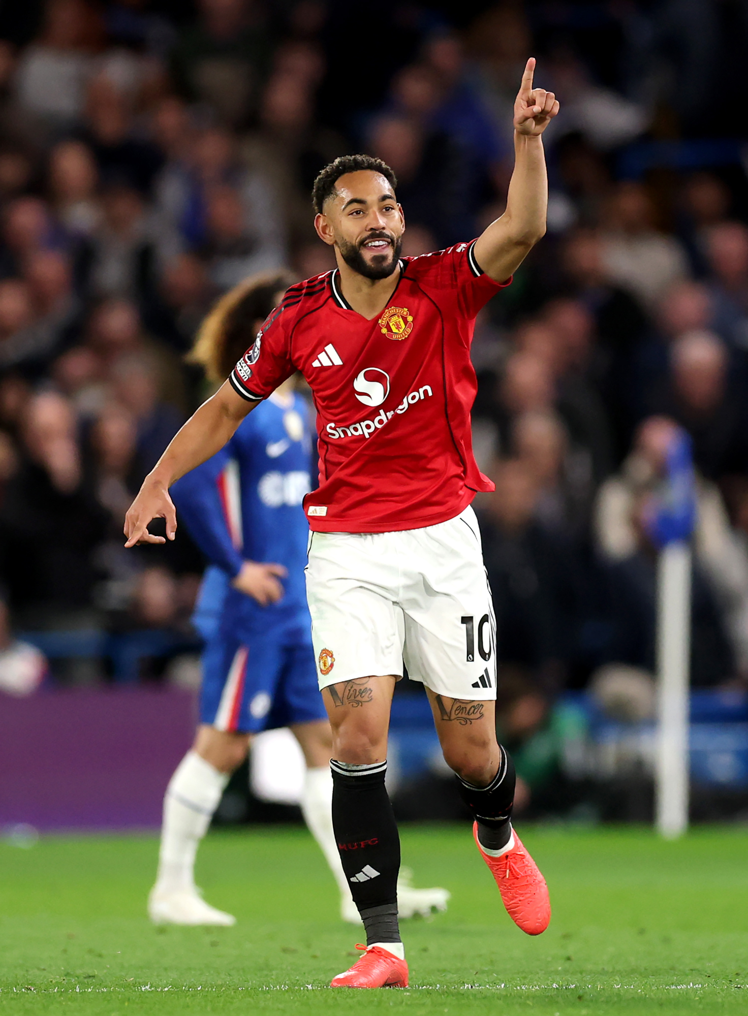 Manchester United Domina en Stamford Bridge y Asegura Su Lugar en la Champions