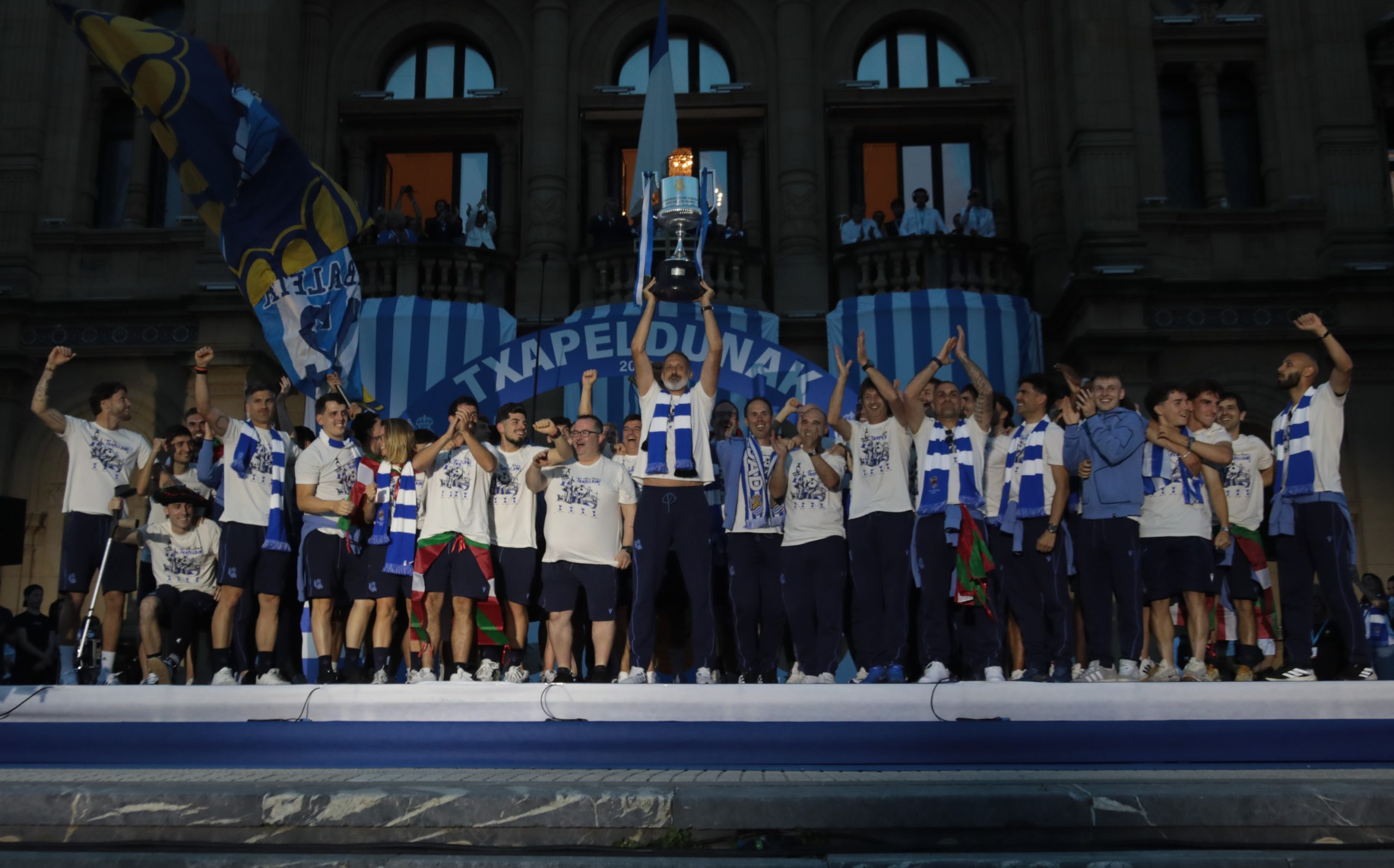 La Real Sociedad brilla y el Barça se enfrenta a su sombra: un análisis de la Copa del Rey