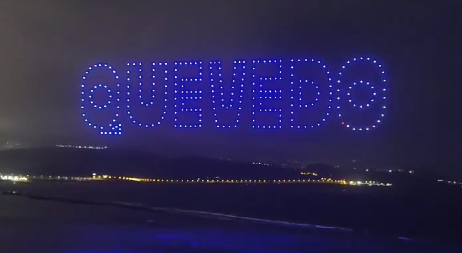 Quevedo Desata la Locura en Las Canteras: 'El Baifo' Emerge Entre Drones y Emoción