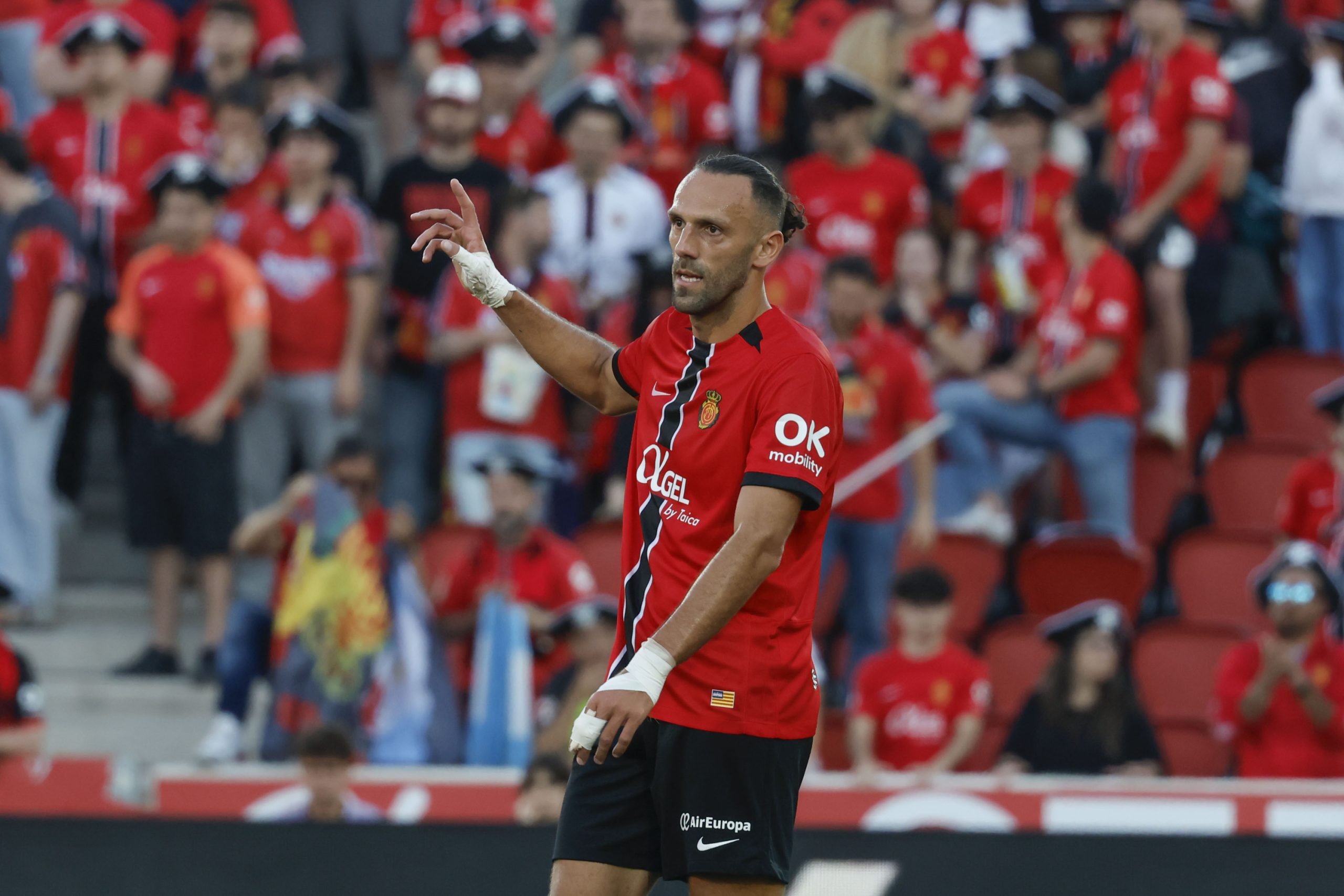 Alavés vs. Mallorca: Duelo a Muerte por la Permanencia en LaLiga