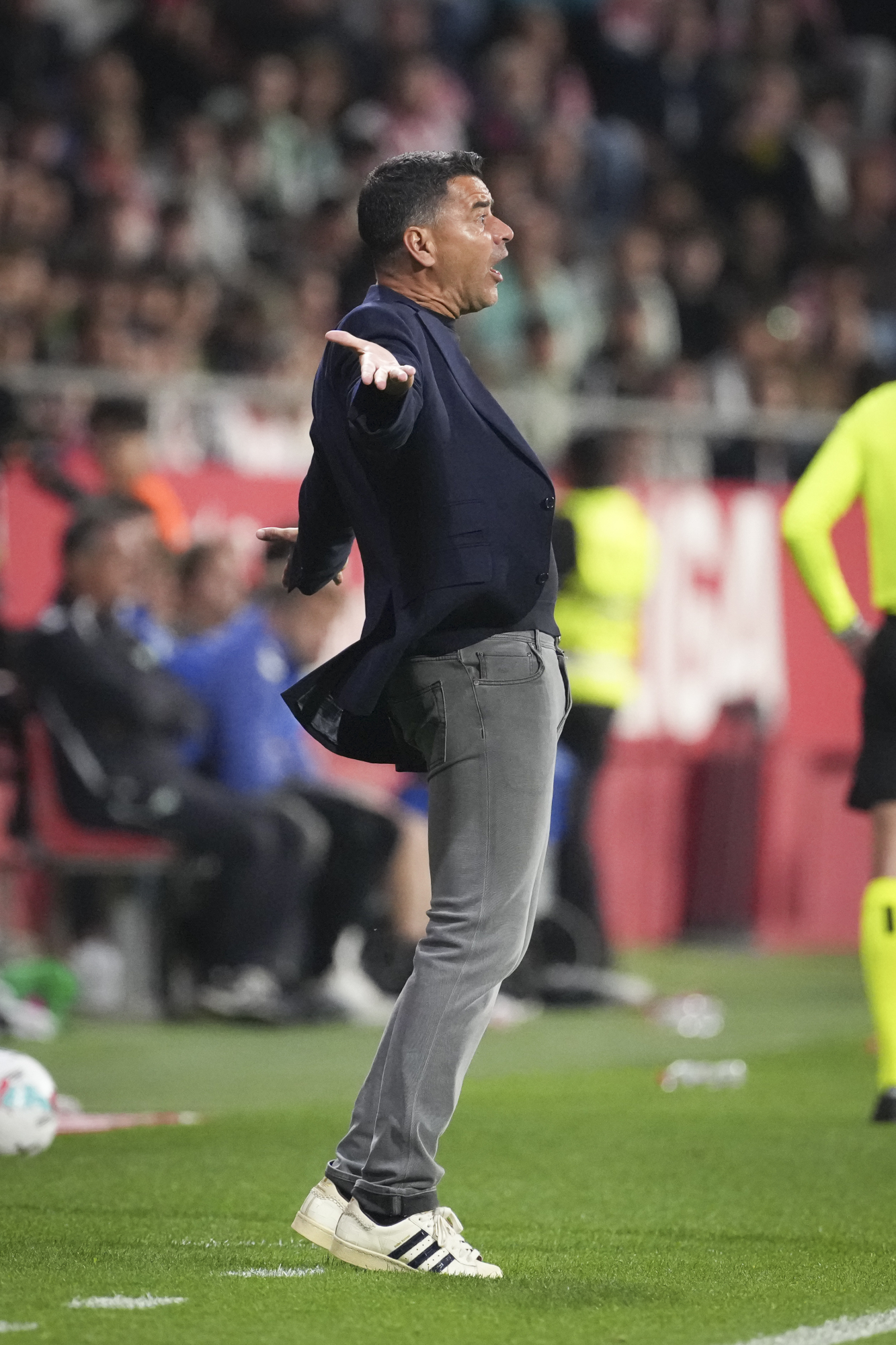 Montilivi: Míchel, Autocrítico Tras la Derrota, Señala Falta de Agresividad y Ritmo en el Girona