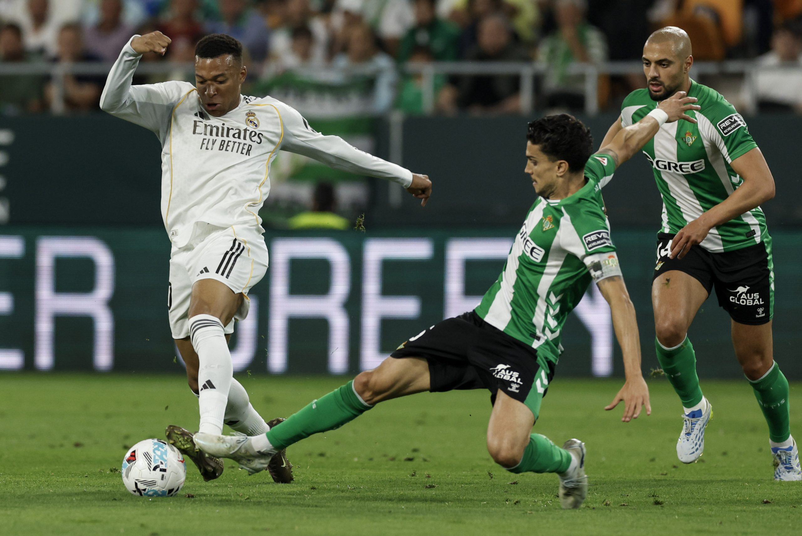 El Real Betis se prepara para el desafío crucial ante el Oviedo