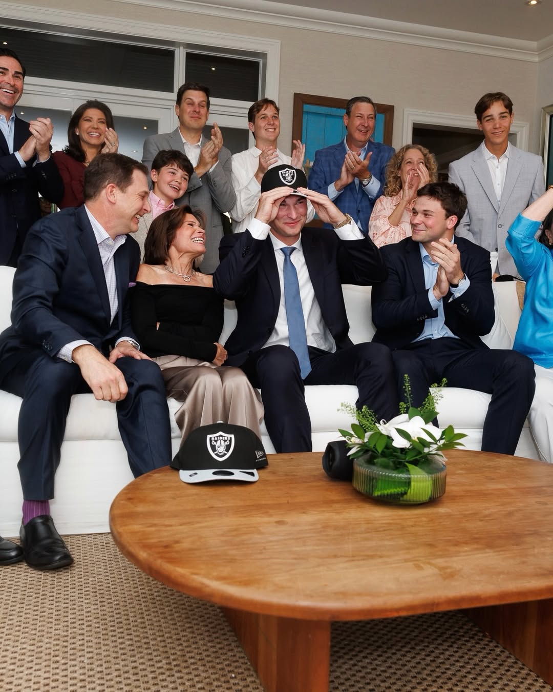 Mendoza, la joya cubano-española que aterriza en Las Vegas para revolucionar la NFL