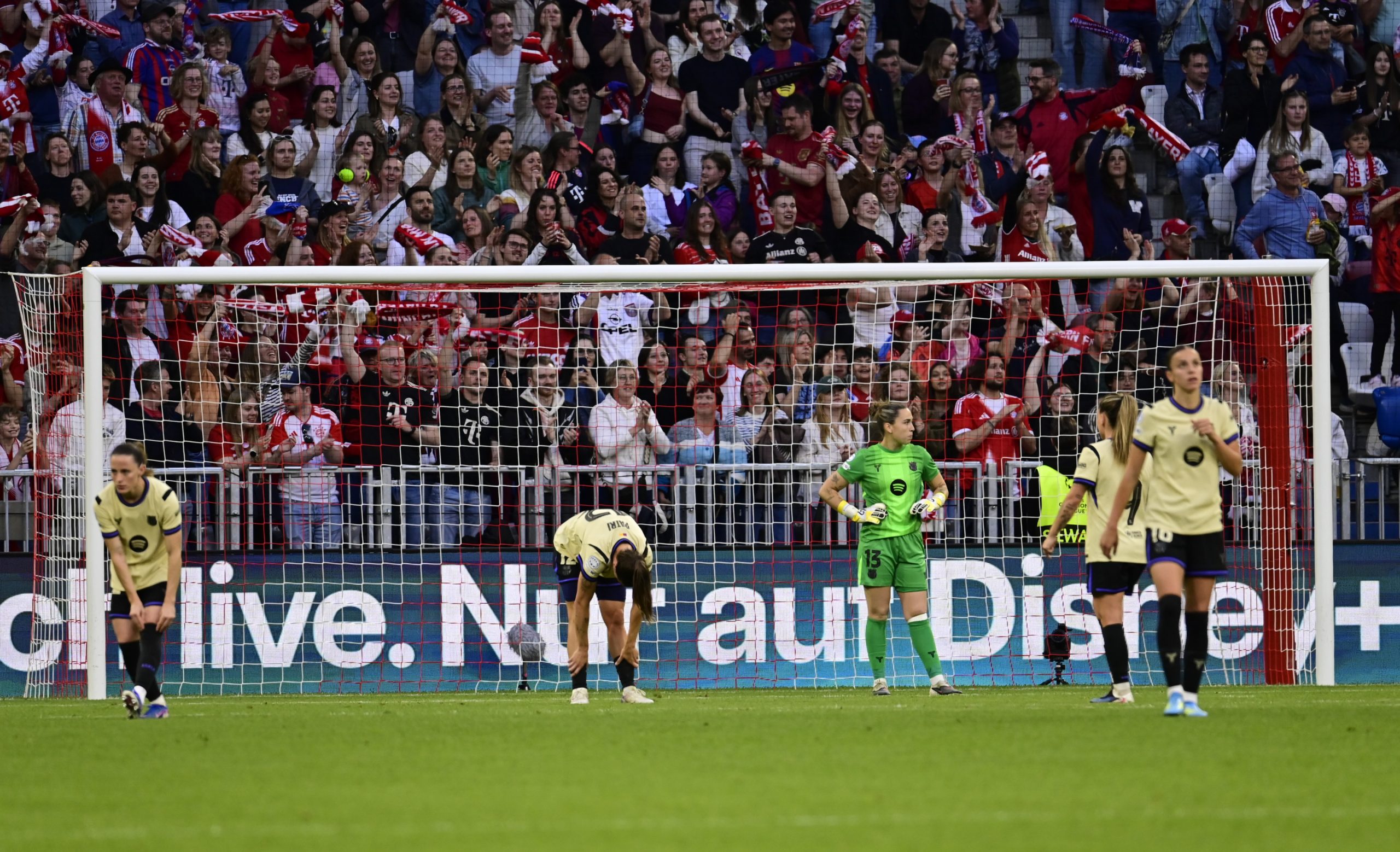 Bayern y Barça Firman Tablas en Múnich: Un Empate con Sabor a Revancha y Estrategia
