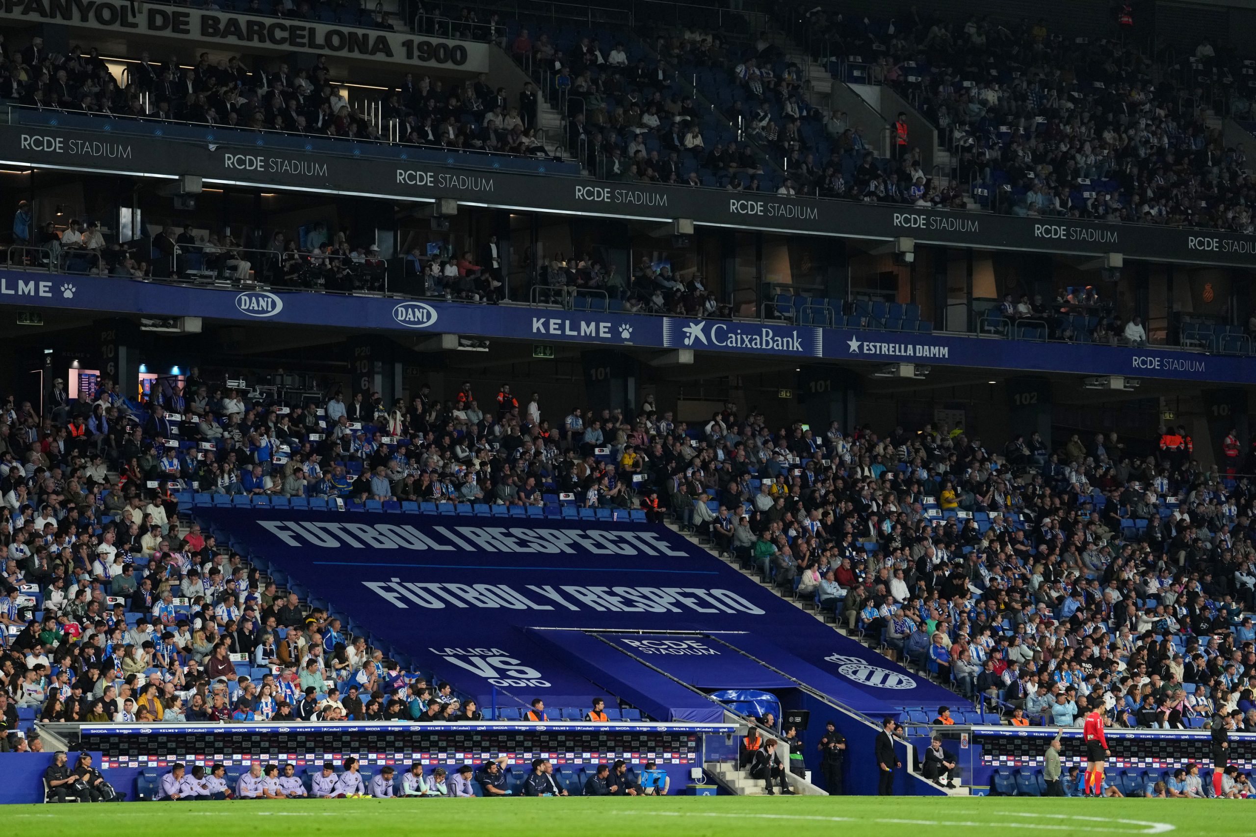 El Espanyol se prepara para un duelo crucial ante el Levante en medio de tensiones y sanciones